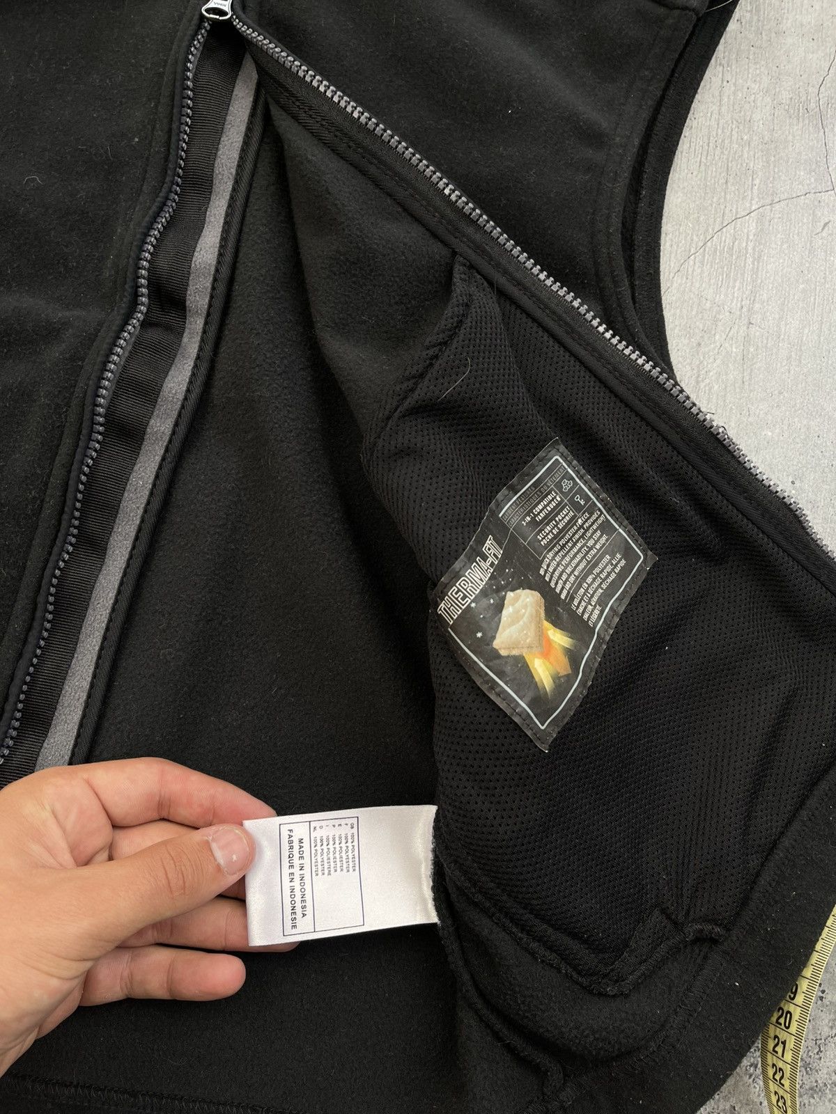 Nike 00s Vintage Nike ACG Fleece Outdoor Y2K Vest Size M / US 6-8 / IT 42-44 - 8 Thumbnail