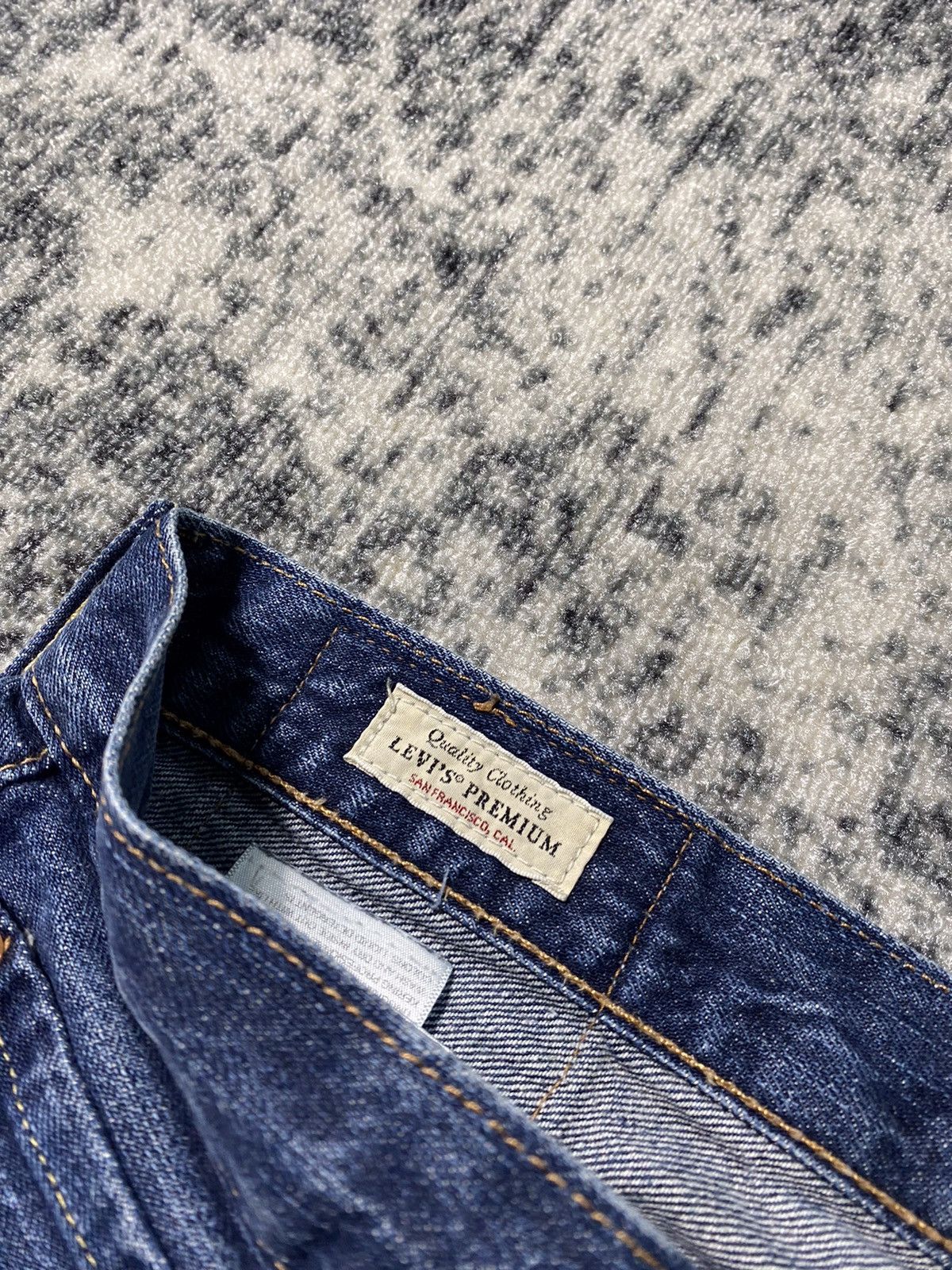 Levi's Vintage Levi’s 501 Premium Denim Jeans Distressed Y2K 90s Size US 32 / EU 48 - 5 Thumbnail
