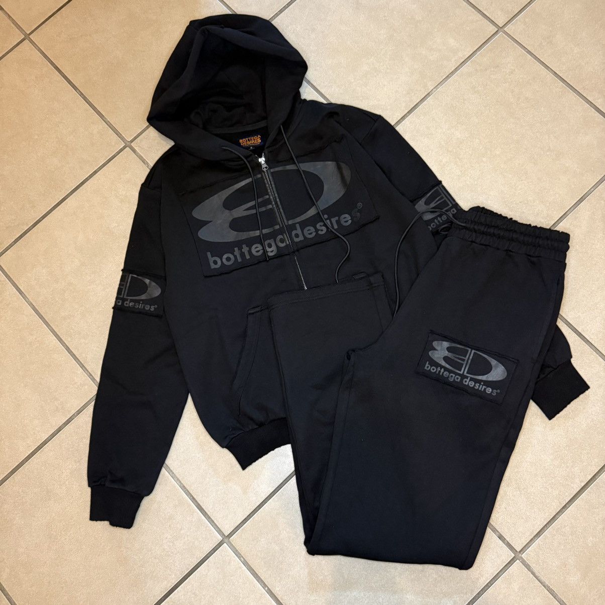 Bottega Desires Bottega Desires Black Tech Set Size US S / EU 44-46 / 1 - 1 Thumbnail