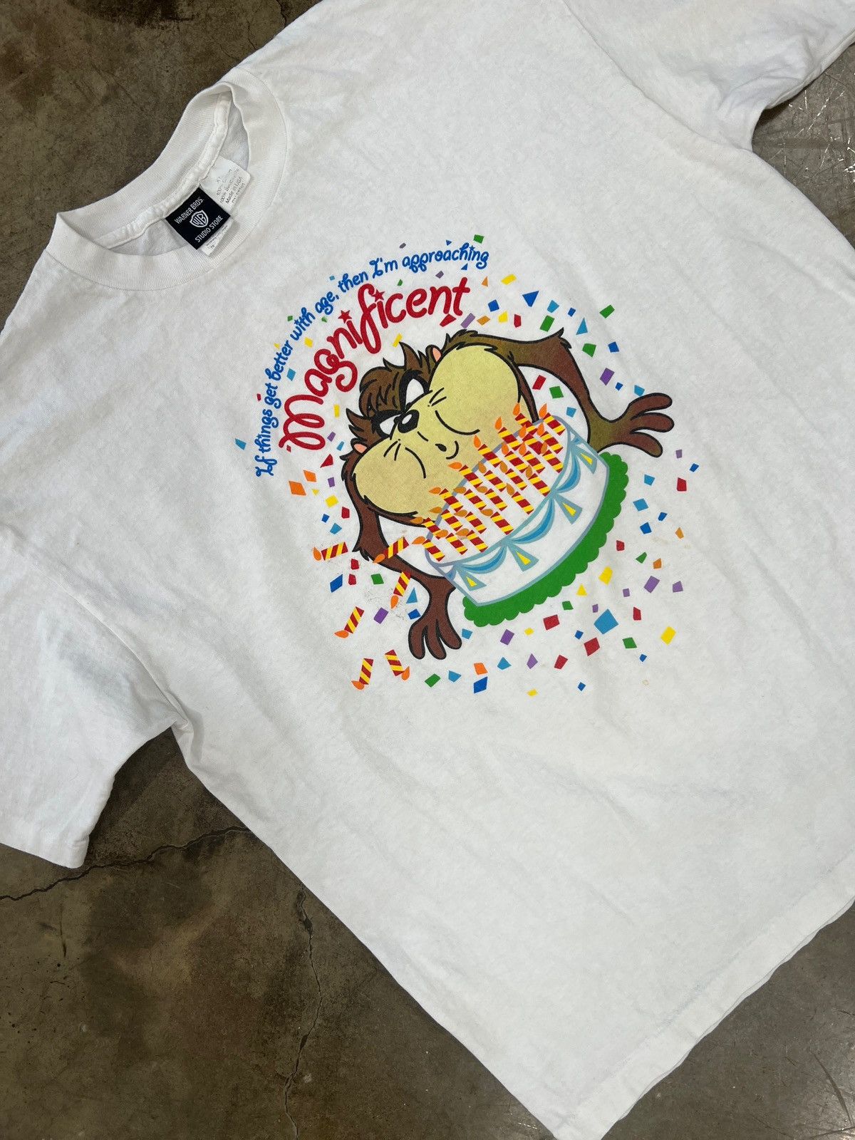 Vintage Vintage Looney Tunes Taz Birthday Cake Single Stitch Tee XL Size US XL / EU 56 / 4 - 1 Thumbnail