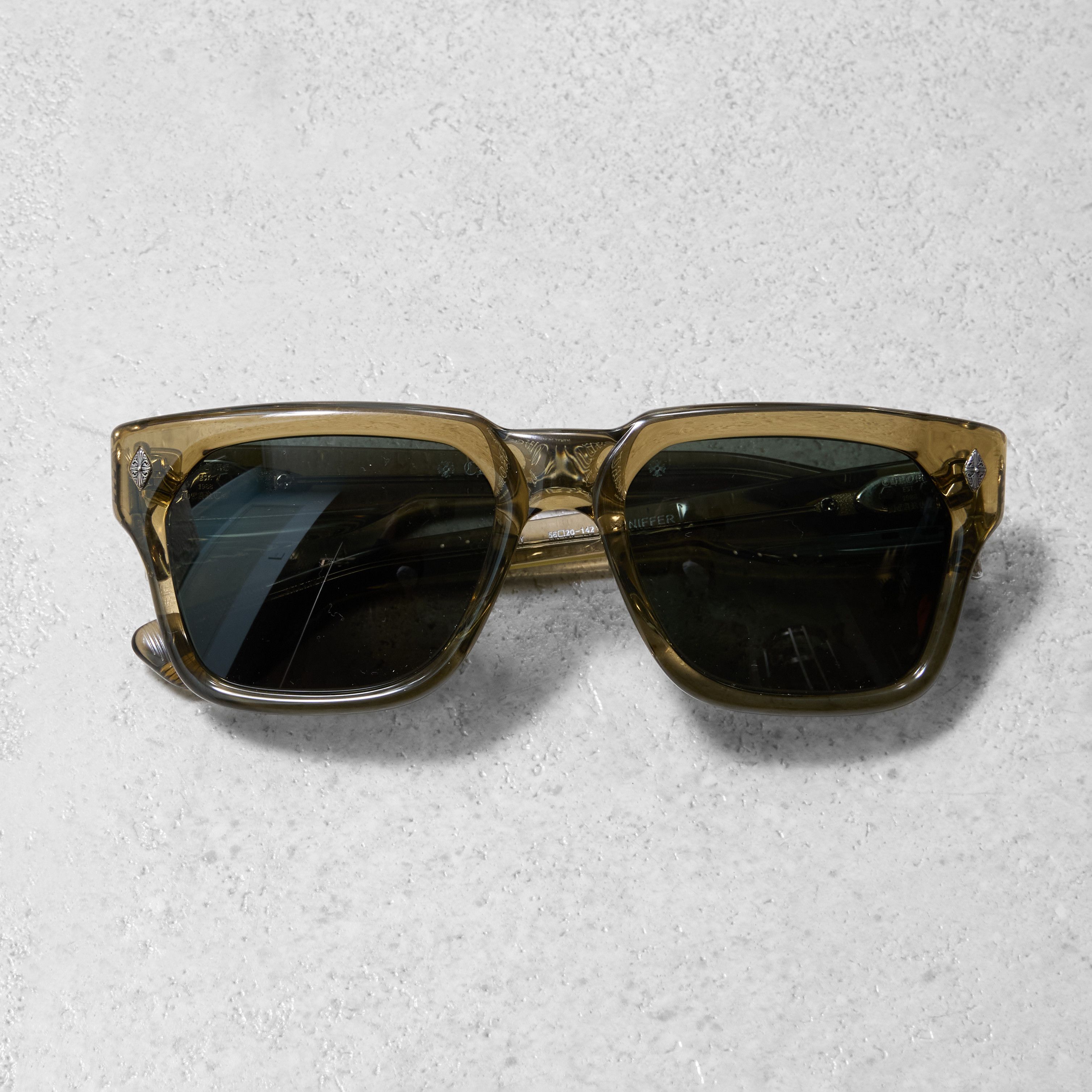 CHROME HEARTS SNIFFER