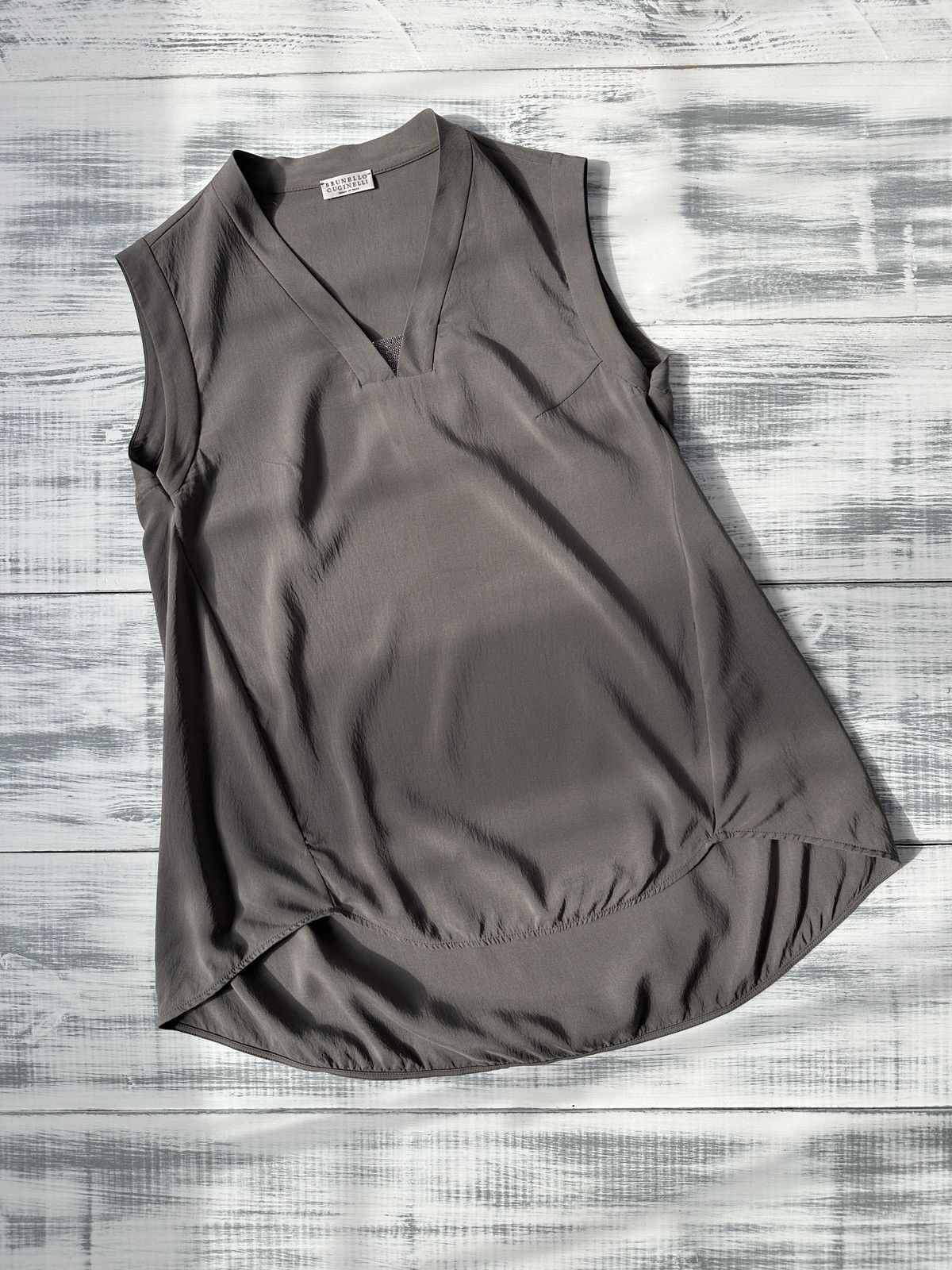 Brunello Cucinelli BRUNELLO CUCINELLI Silk Sleeveless Top V-Neck Blouse size XS Size XS / US 0-2 / IT 36-38 - 12 Thumbnail