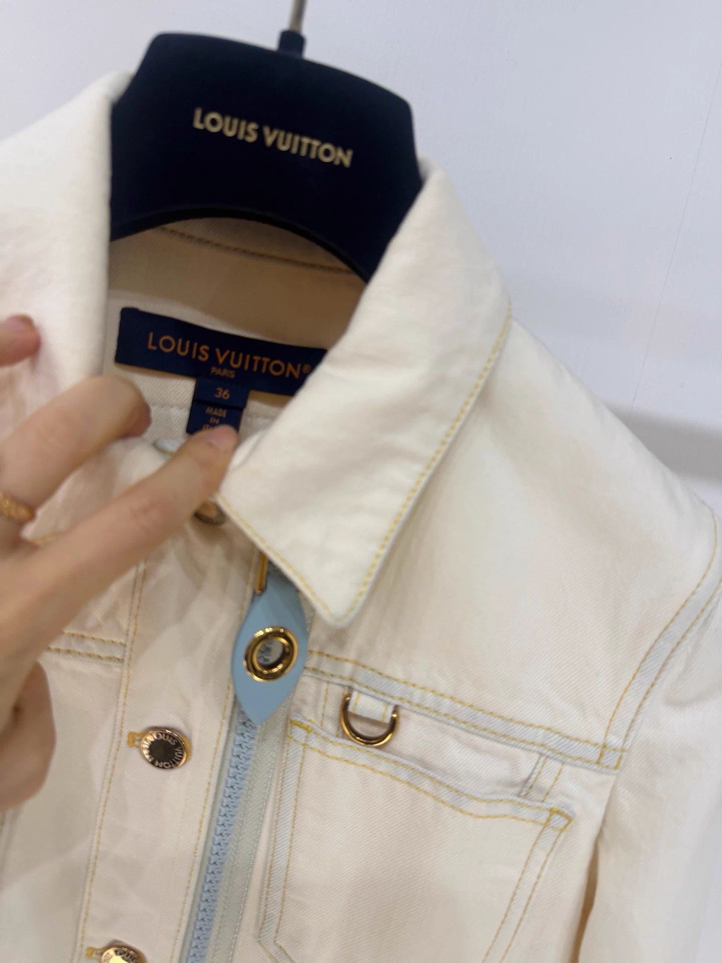 Louis Vuitton Lv Vintage Leather Panel Ivory Denim Jacket 36 99N Size M / US 6-8 / IT 42-44 - 3 Thumbnail
