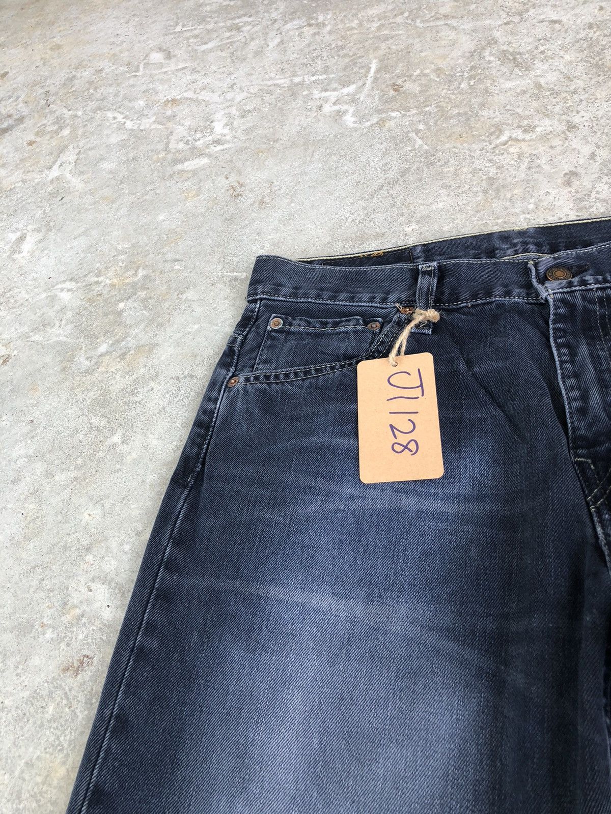 Levi's Vintage Clothing Y2k Levi’s Flared Jeans Bootcut Distressed Jeans 507 Size US 33 - 13 Thumbnail