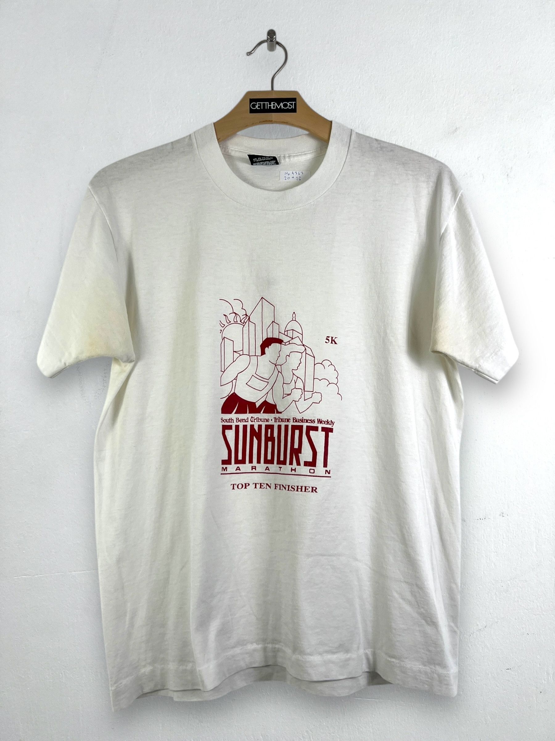Vintage No.4767 Vintage 90s Sunburst Marathon Graphic Tee (L) Size US L / EU 52-54 / 3 - 1 Thumbnail