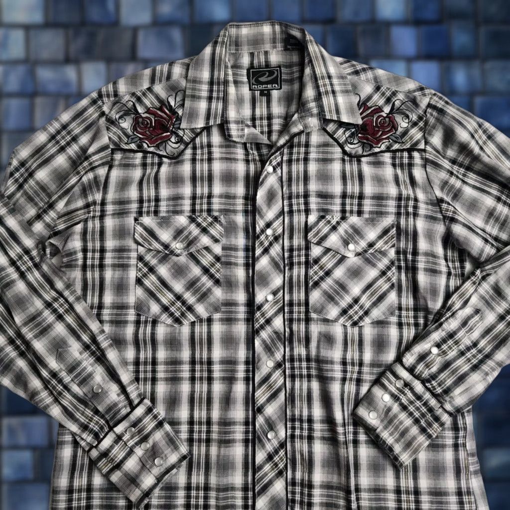 VINTAGE ROPER Pearl Snap Shirt Western Men M Black Plaid Silver Embroidered Roses Cowboy