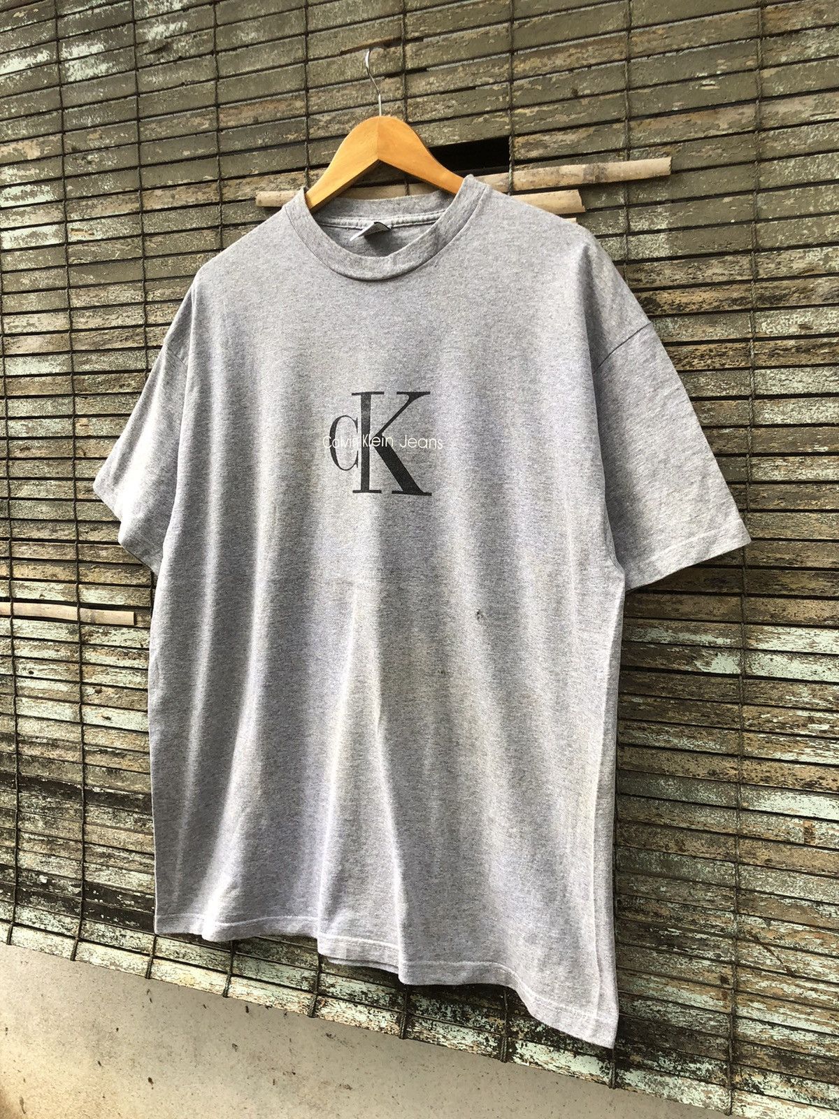 Calvin Klein × Vintage Vintage 90s Baggy Calvin Klein Jeans Centre Logo Tee Size US XL / EU 56 / 4 - 4 Thumbnail