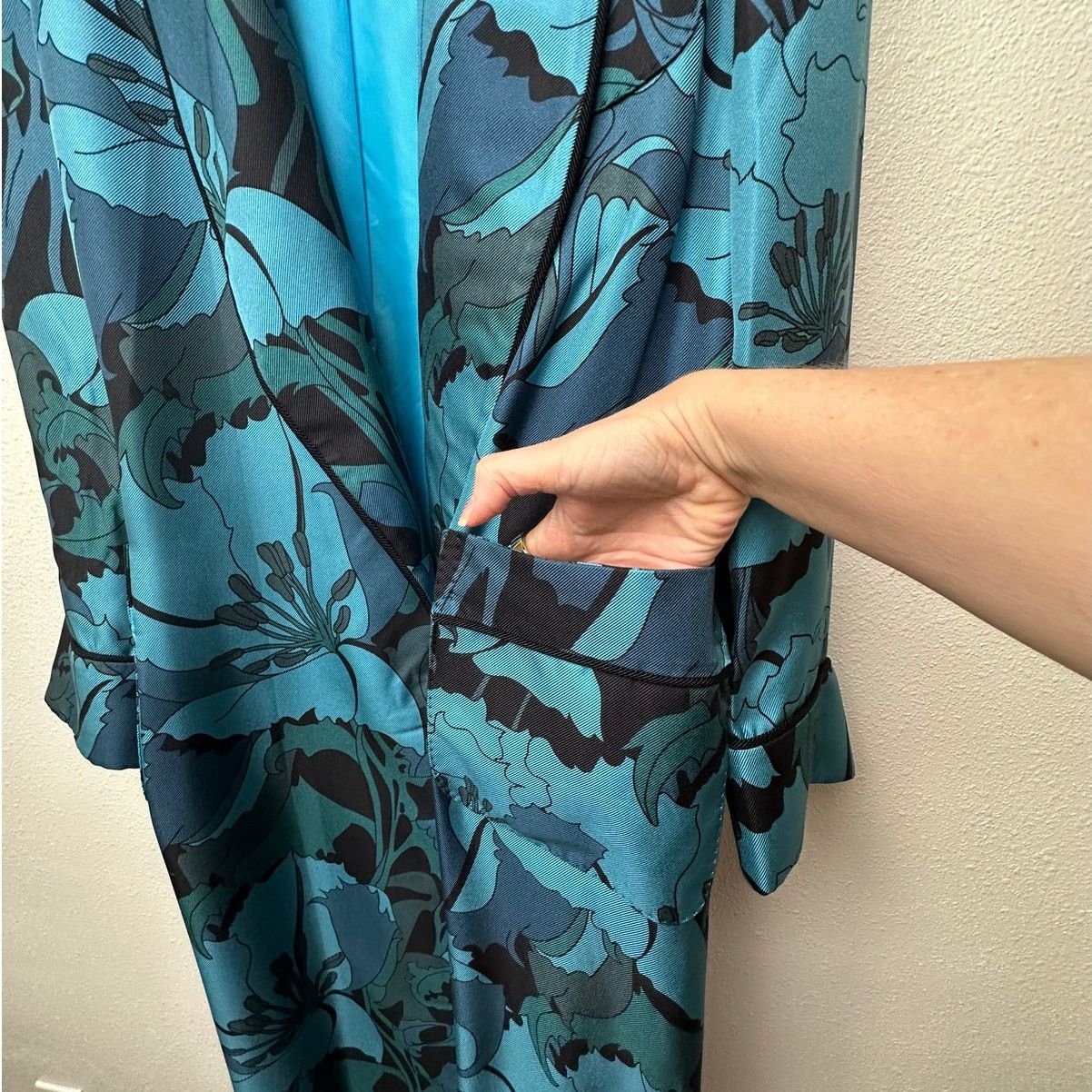 Tom Ford Tom Ford Floral Silk Twill Robe Blue/Teal Men M Tassel Belt Size US M / EU 48-50 / 2 - 6 Thumbnail