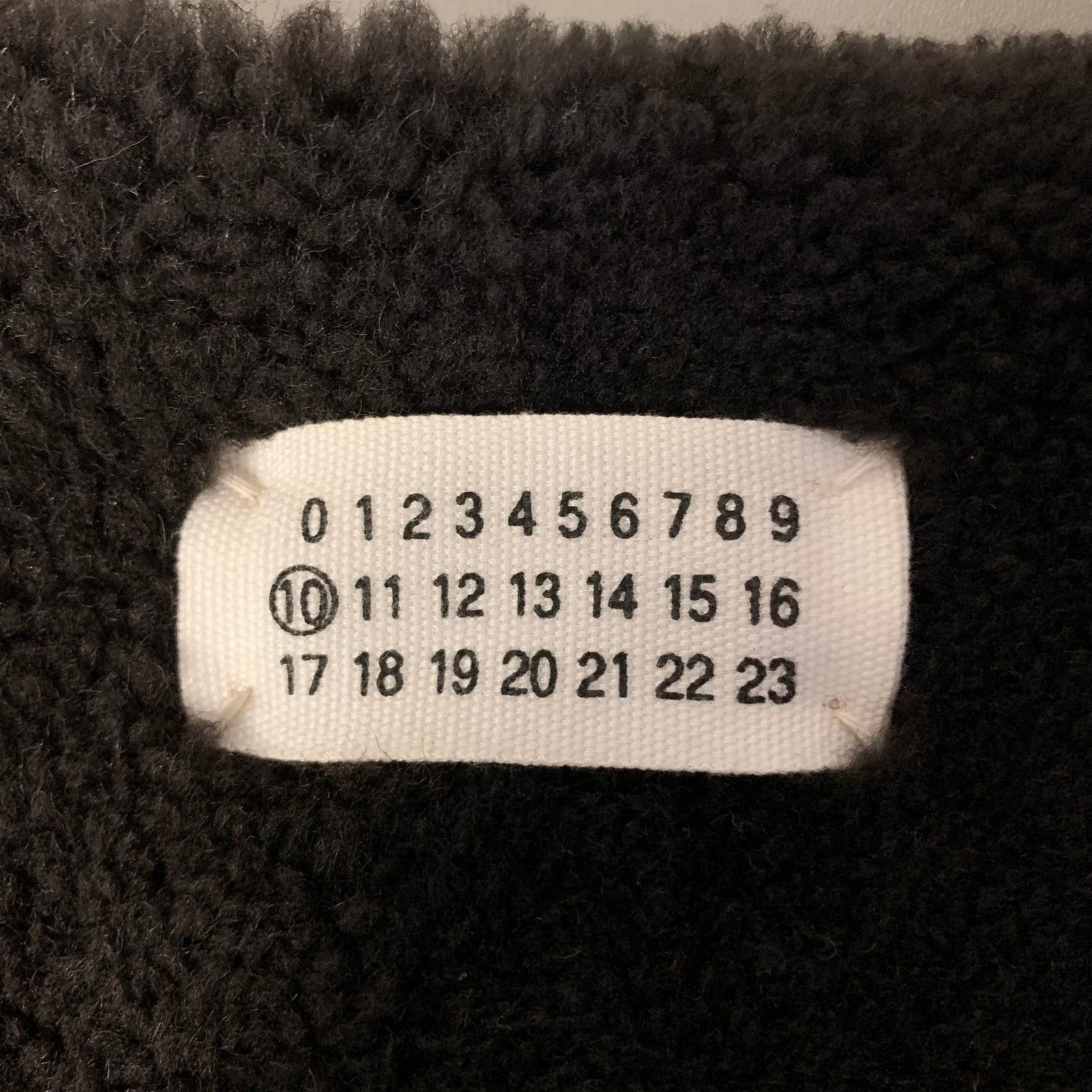 Maison Margiela MAISON MARTIN MARGIELA Brown Reversible Shearling Zip Vest Size US M / EU 48-50 / 2 - 9 Thumbnail