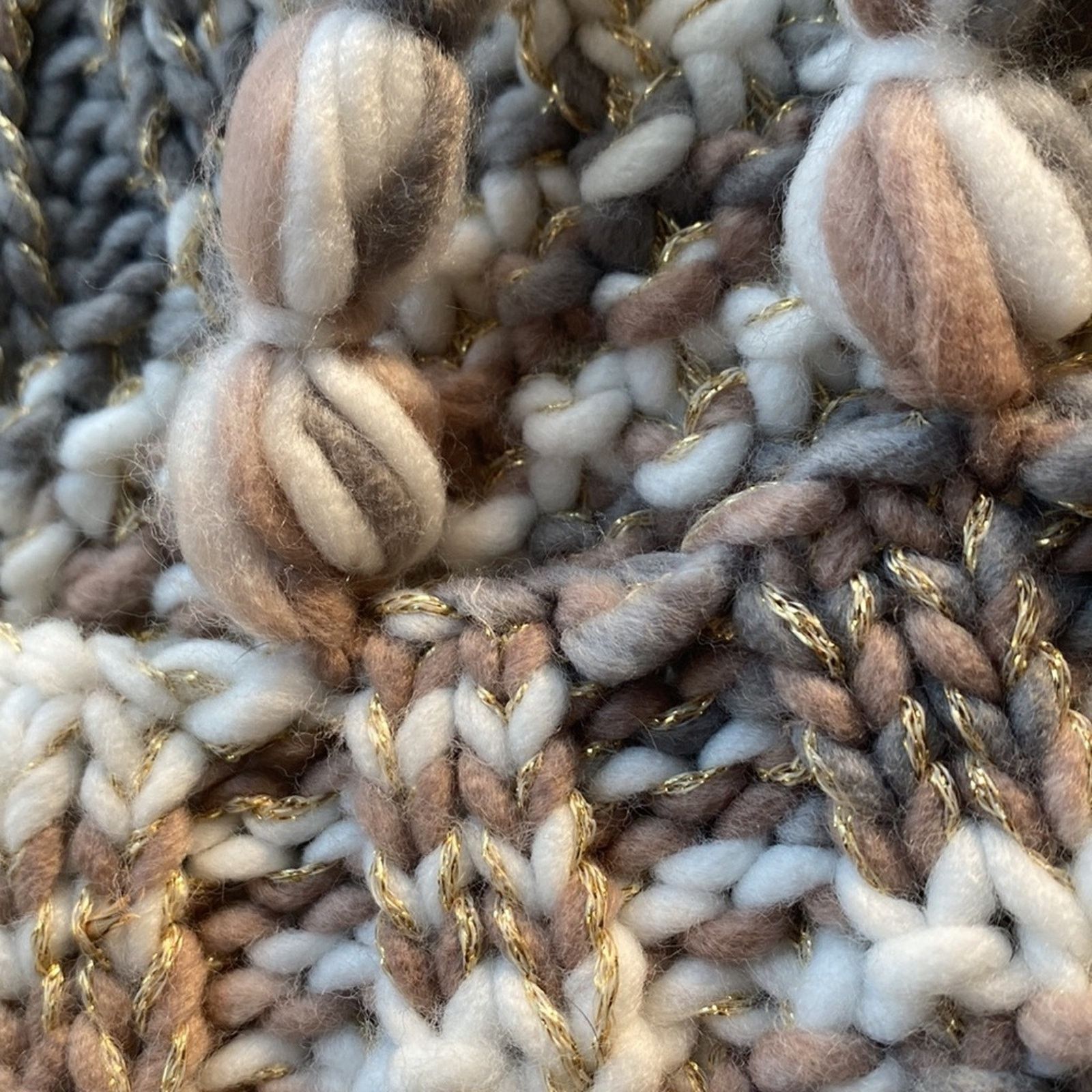 Other Thick chunky knit scarf tassels fringe white gold metallic Size ONE SIZE - 4 Thumbnail