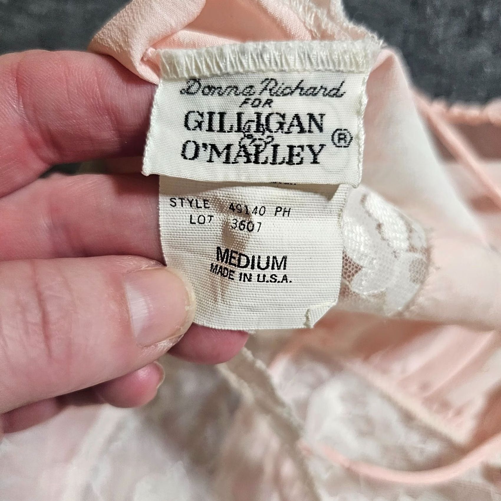 Pinko VINTAGE Gilligan & O'Malley Nightgown Womens Medium Pink Lace Chemise Size ONE SIZE - 3 Thumbnail
