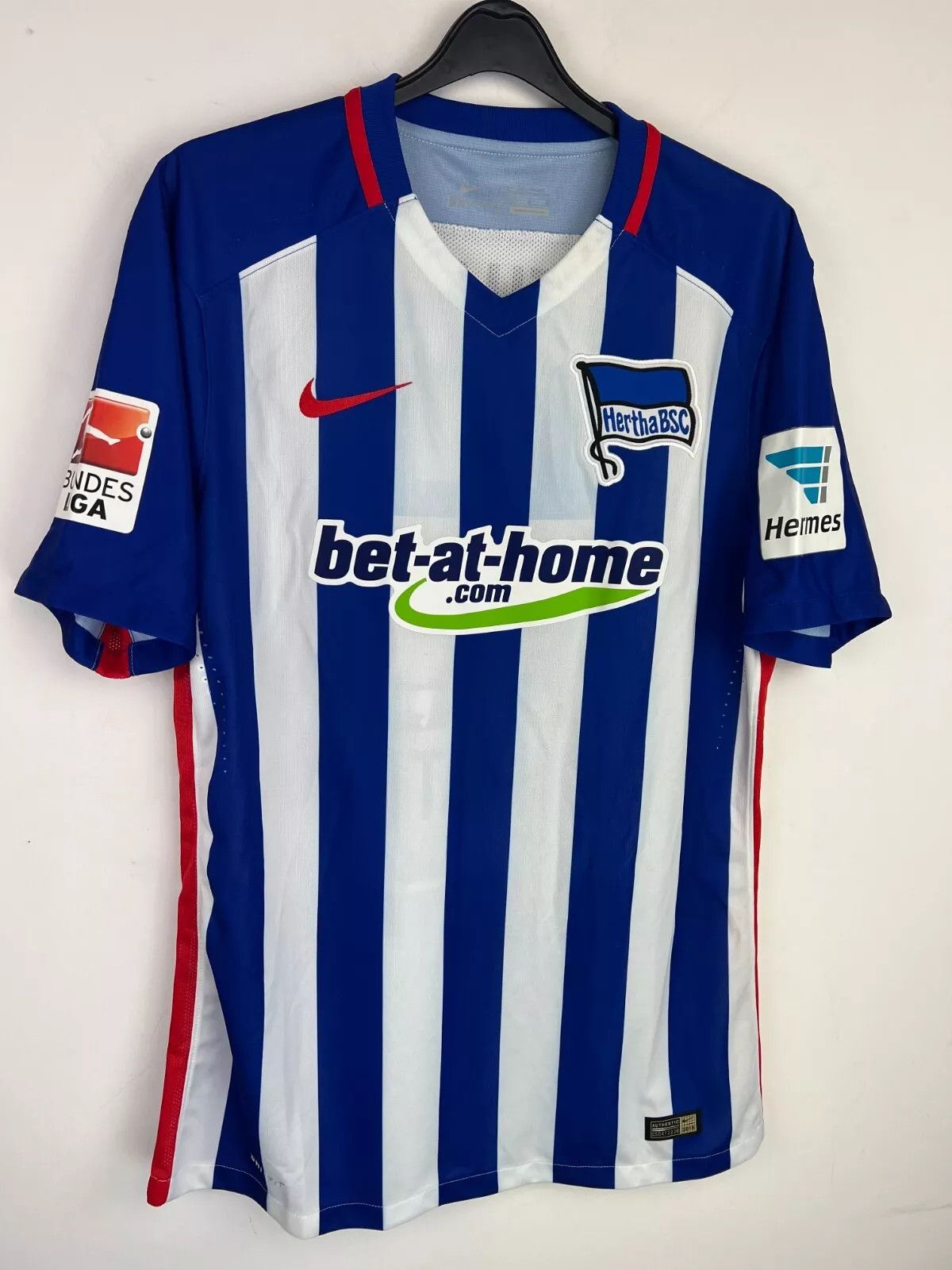 Nike HERTHA BSC BERLIN 2015/16 HOME #10 BEN-HATIRA matchworn Size US L / EU 52-54 / 3 - 1 Thumbnail