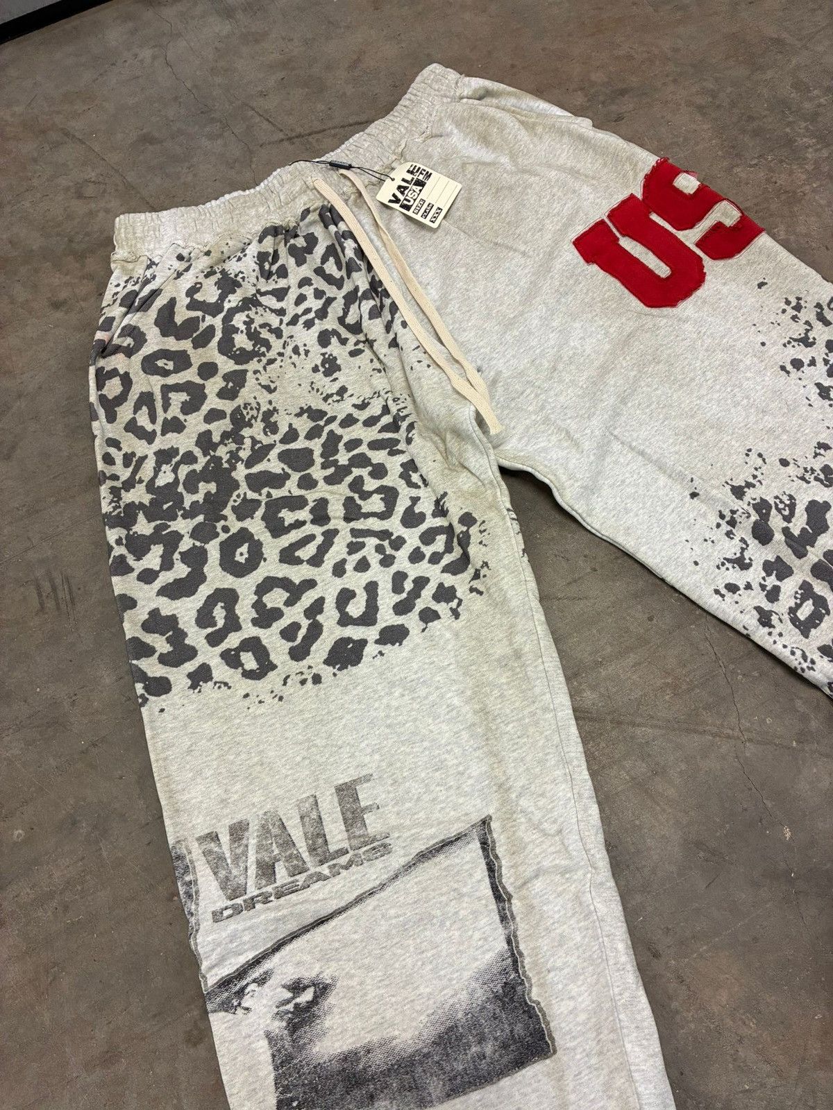 Vale Vale Forever Valley White Cheetah Camo Sweatpants Large New Size US 34 / EU 50 - 2 Thumbnail