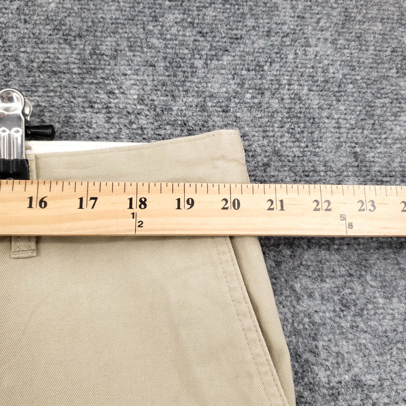 Dockers DOCKERS Beige 40 Slim/Regular Chino Shorts Men Flat Front Zip Fly Twill Pocket Bermuda Casual Workwear Beach Outdoor Size US 40 / EU 56 - 7 Thumbnail