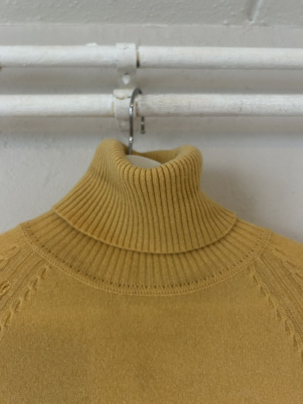 Loro Piana 100% Cashmere Mustard Yellow Turtleneck Sweater - Size 38 Size XS / US 0-2 / IT 36-38 - 2 Thumbnail