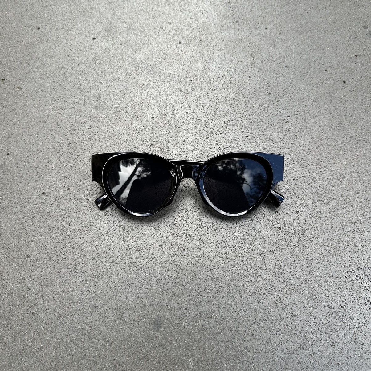 Other SUNGLASSES BRAND NEW CLASSIC RETRO VINTAGE LE97187-01 Size ONE SIZE - 1 Thumbnail