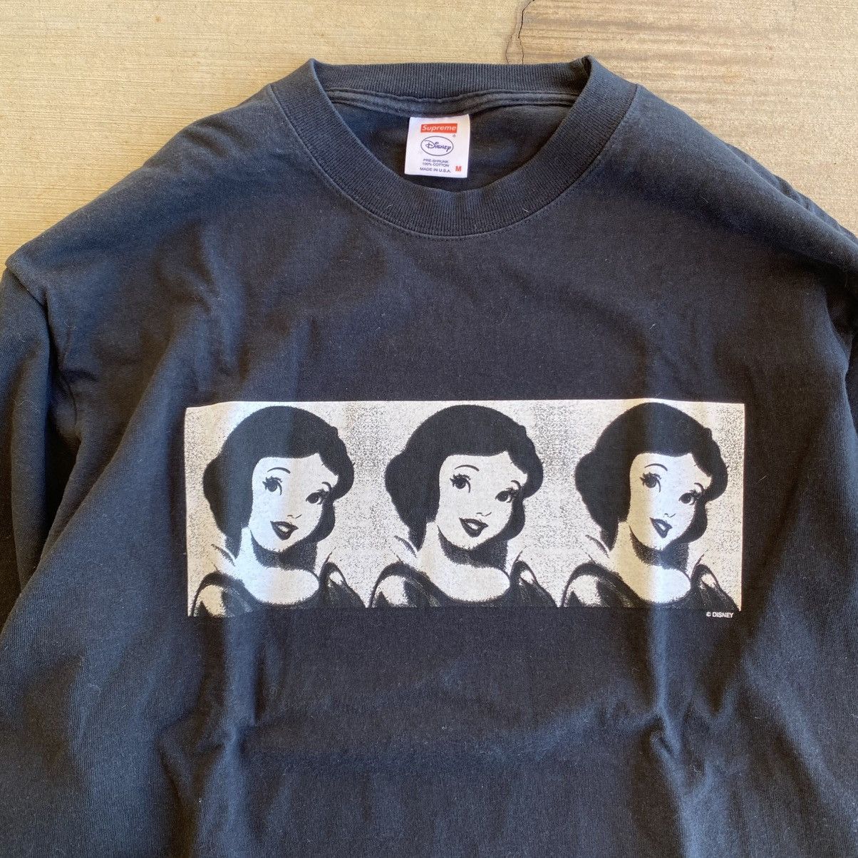 Disney × Supreme Supreme Disney Snow White T-Shirt Longsleeve 2011 Black Flag Size US M / EU 48-50 / 2 - 7 Thumbnail