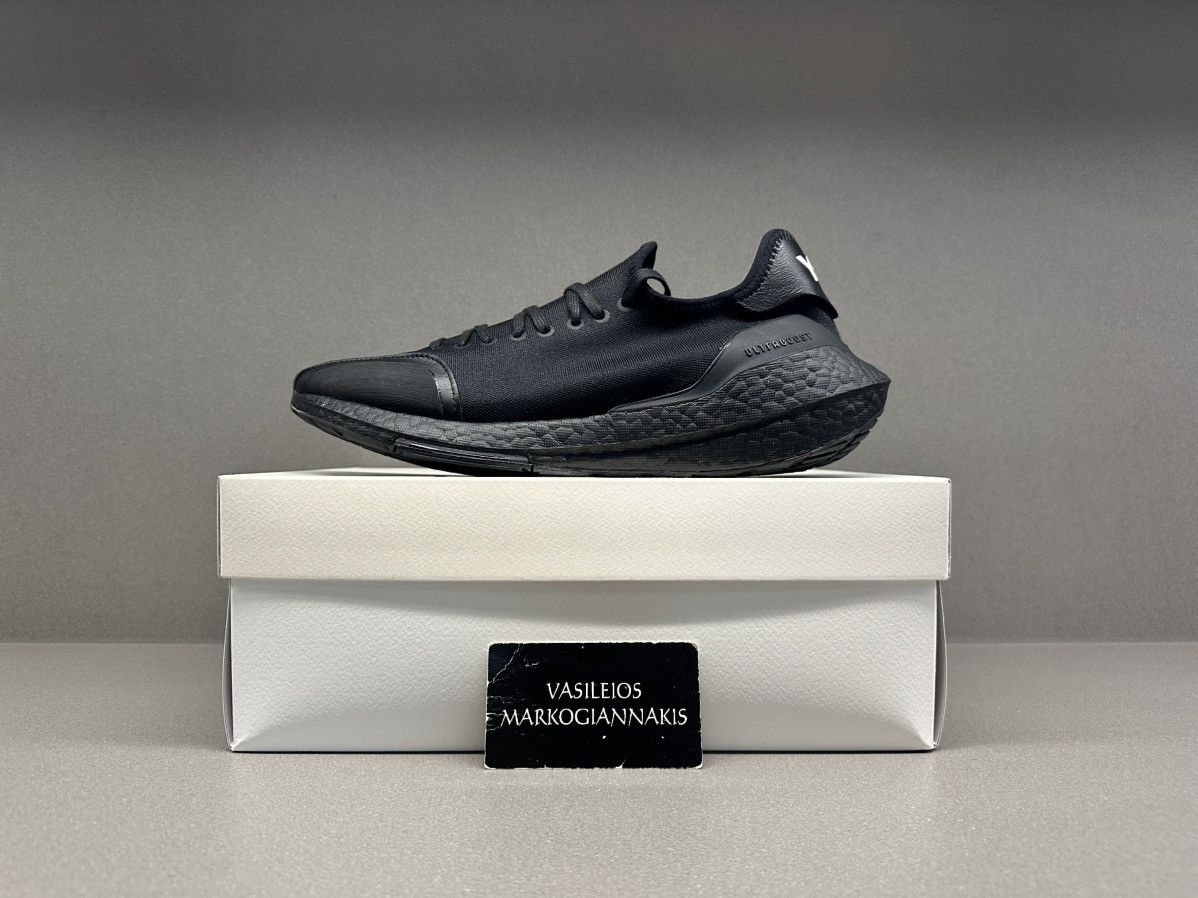 Y-3 Adidas Y-3 Ultra Boost 21 Size US 9 / EU 42 - 1 Thumbnail