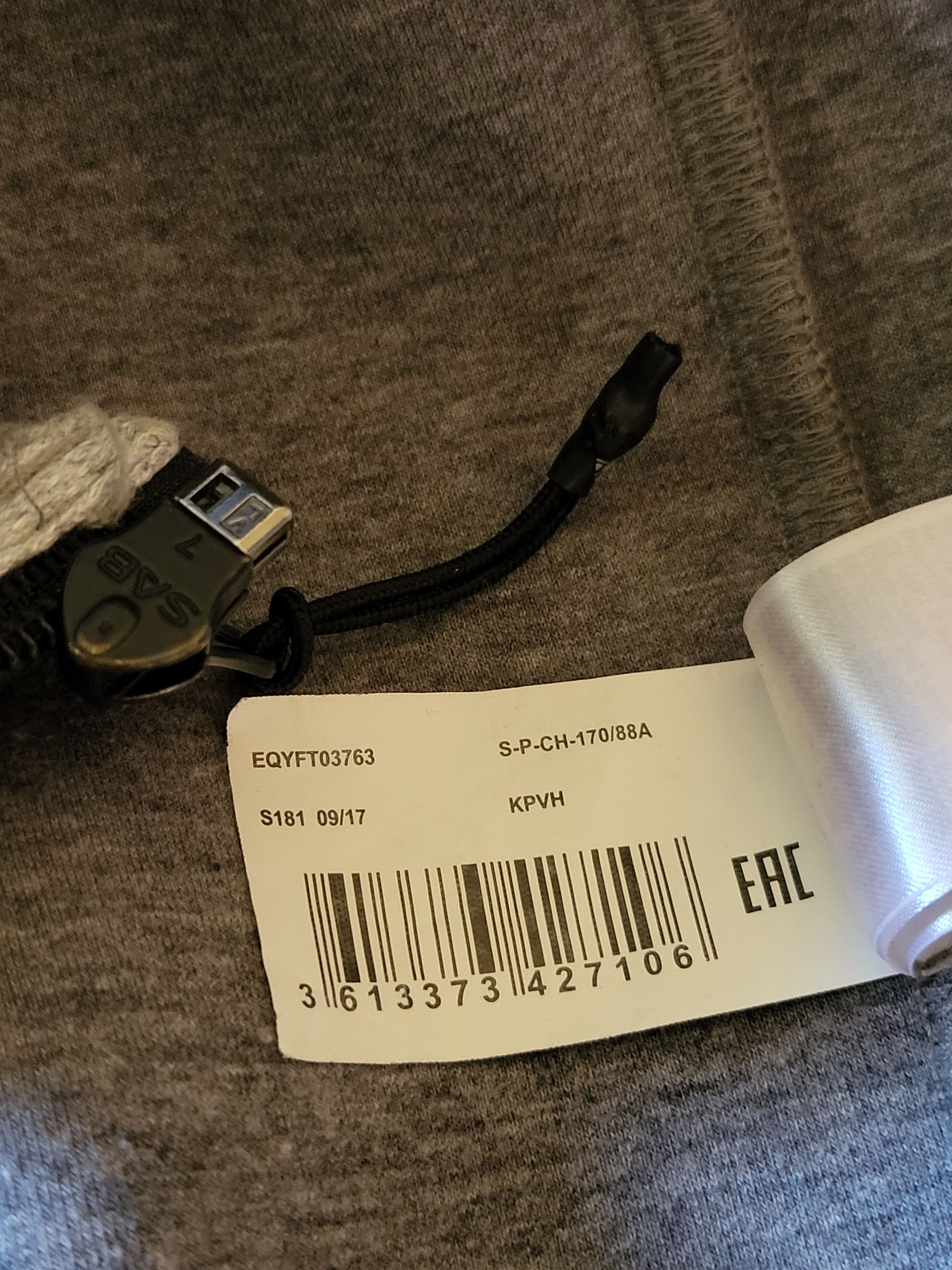 Quiksilver Special hoodie for surfing Quiksilver size S but fit M Size US S / EU 44-46 / 1 - 9 Thumbnail