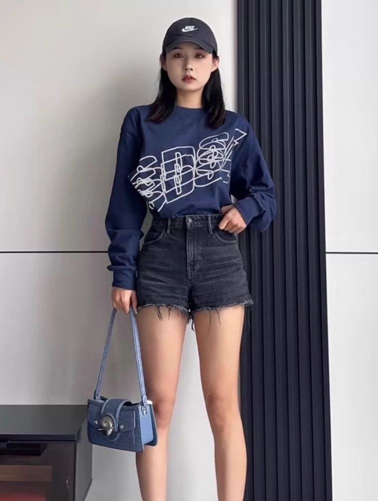 Alexander McQueen alexanderwang women's washed black slim edgy denim shorts 25 Size 25" / US 0 / IT 36 - 8 Thumbnail
