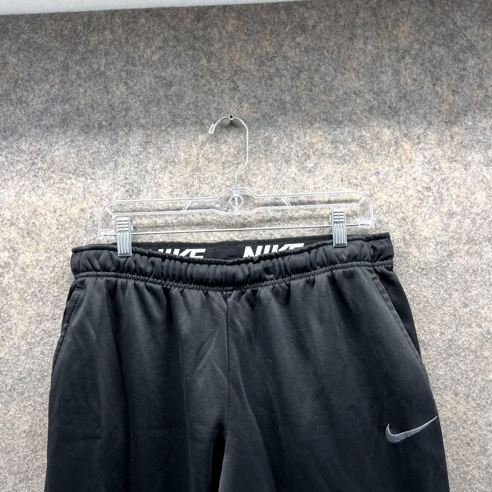 Nike Nike Sweatpants Pants Large Adult Regular L Black Athletic Knit Polyester Therma Fit Dri Fit Size US 33 - 2 Thumbnail