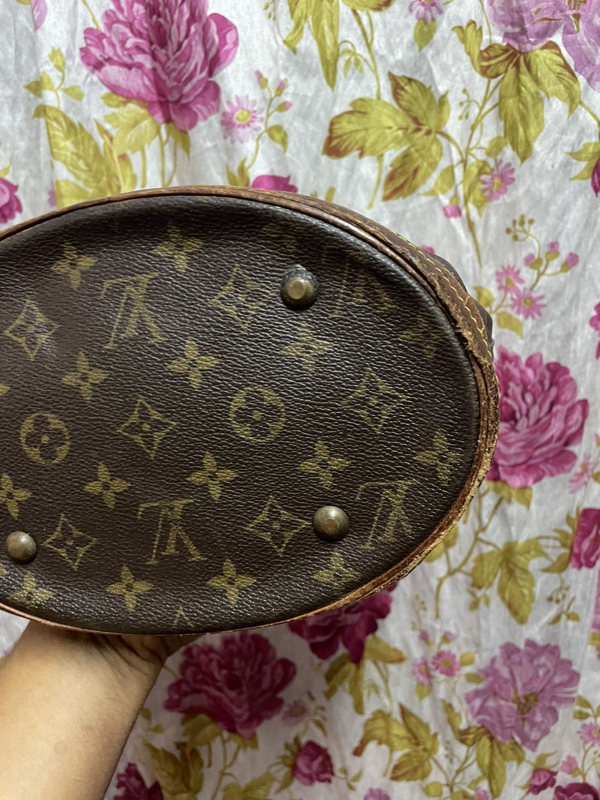 Louis Vuitton Vintage Louis Vuitton Bucket Bag Size ONE SIZE - 9 Thumbnail