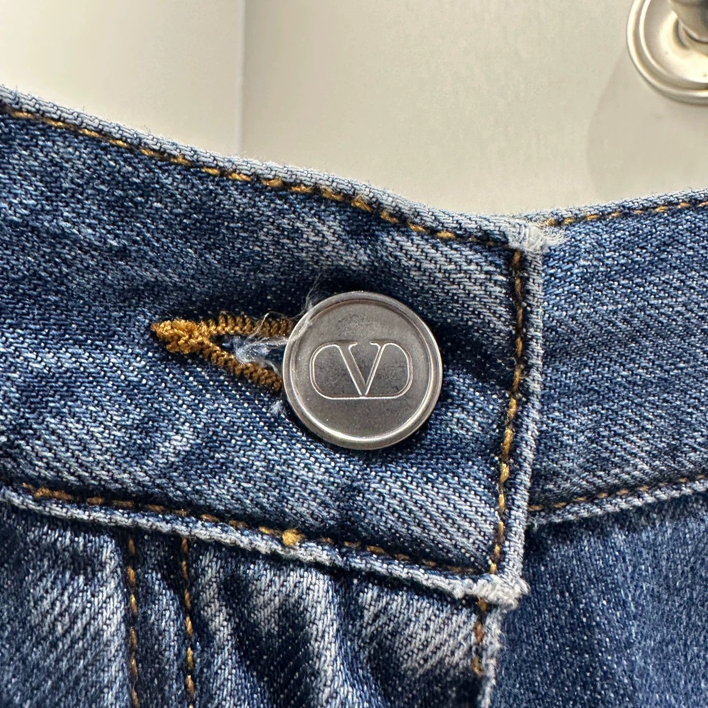 Valentino Valentino may557 White Logo Leather Patch Jeans 27 Cotton Size US 27 - 7 Thumbnail