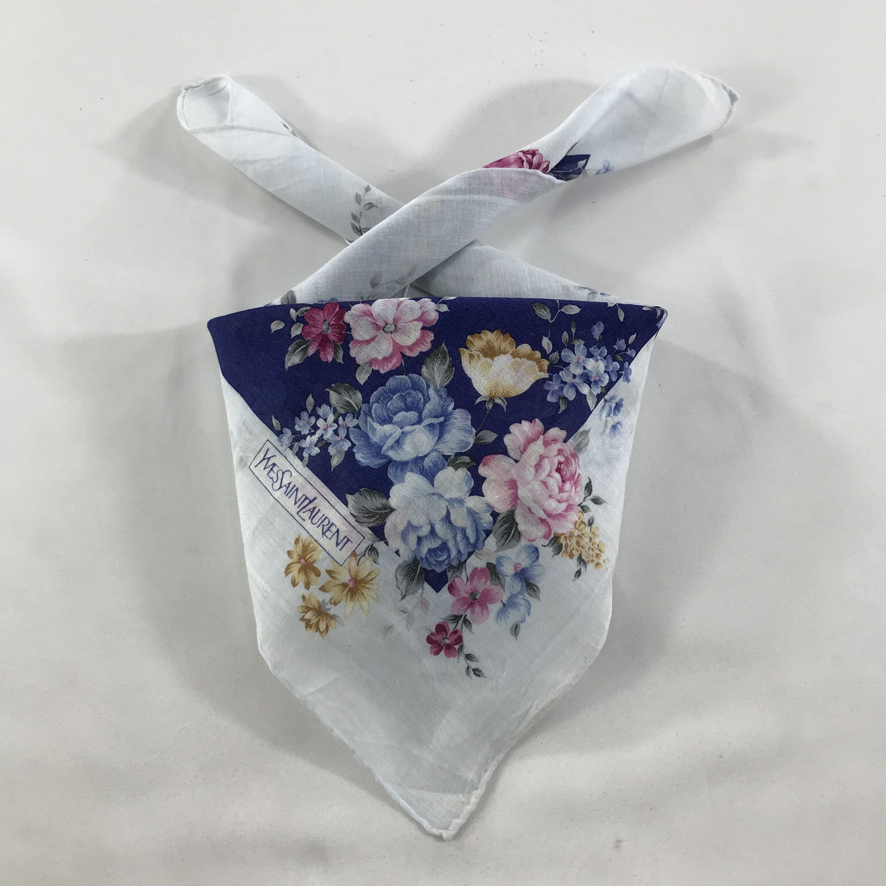 Vintage Yves Saint Laurent Bandana / Handkerchief/Neckerchief -S1205 Size ONE SIZE - 3 Thumbnail