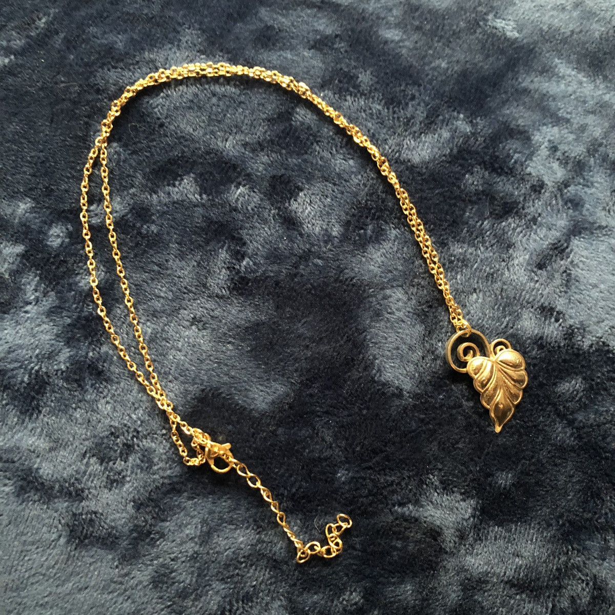 Handmade Handcrafted vintage old filigree leaf pendant necklace Size ONE SIZE - 8 Thumbnail