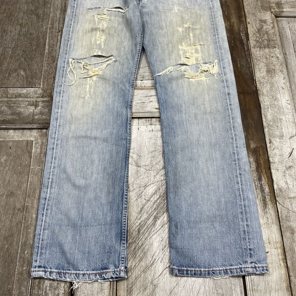 Levi's × Vintage Vintage Levis 501 Distressed Light Wash wc 377 Size US 31 - 3 Thumbnail
