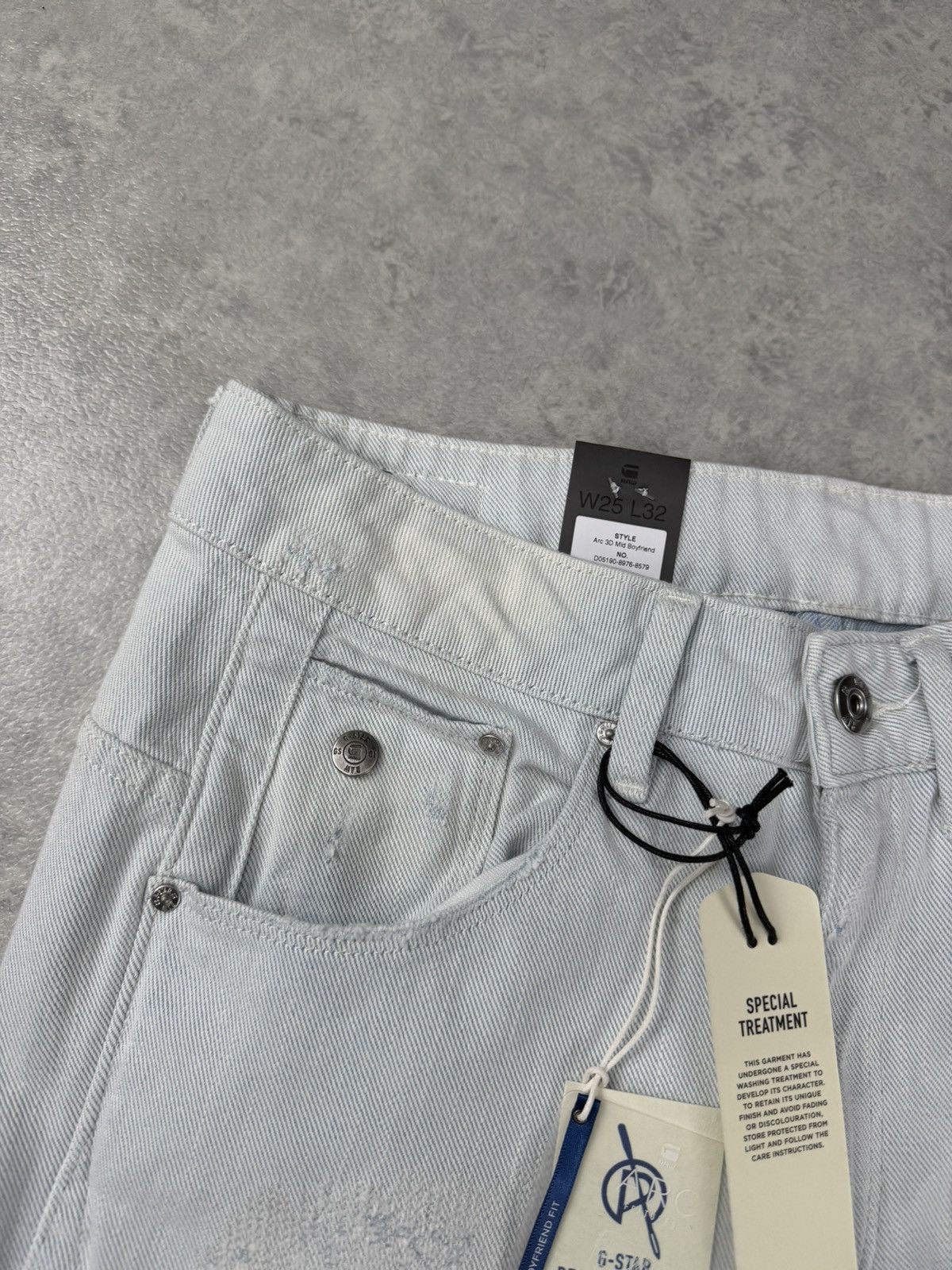 G-Star G-Star Raw Arc 3D Mid Boyfriend 7/8 Women’s Jeans Light Aged Size 25" / US 0 / IT 36 - 6 Thumbnail