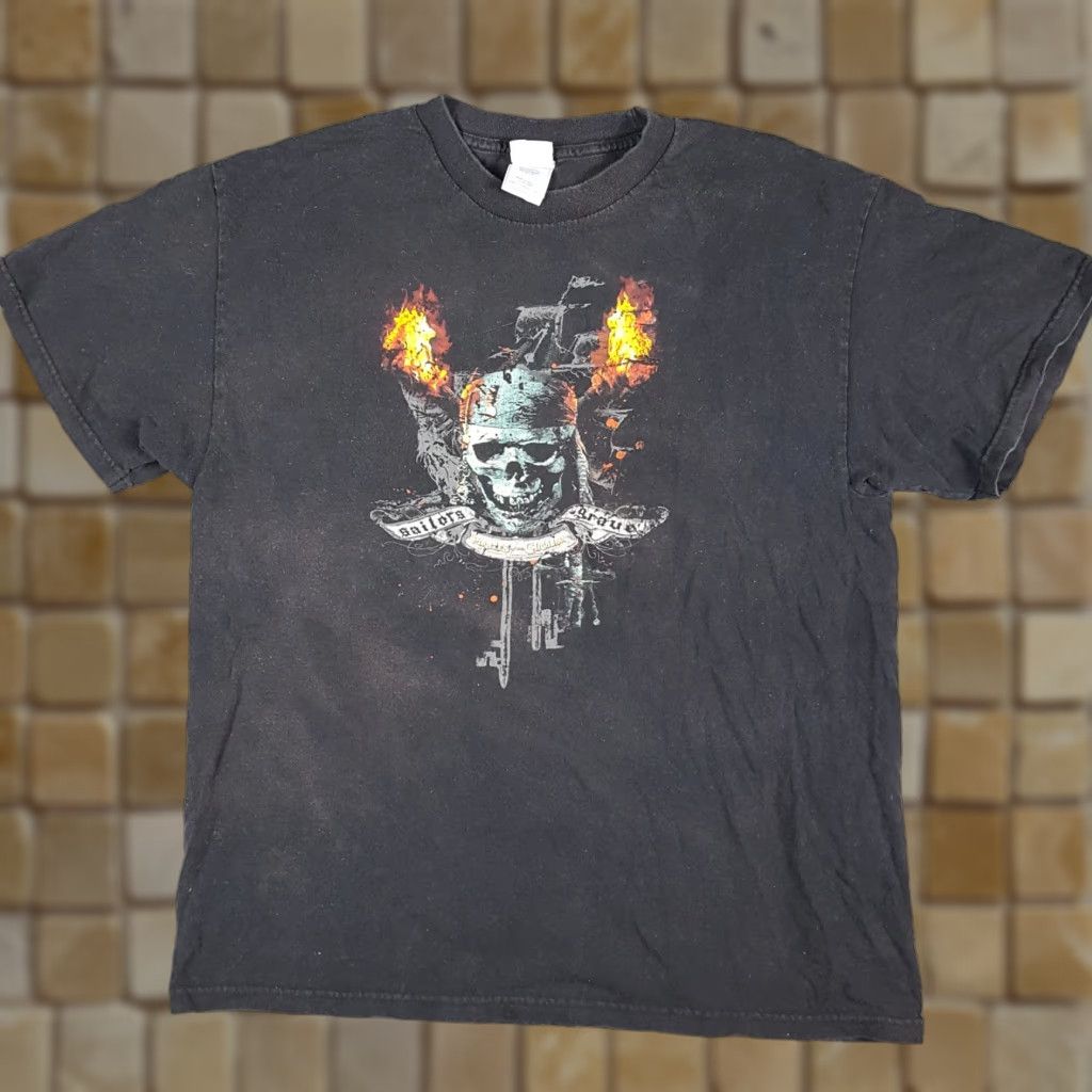 Vintage VINTAGE Pirates Of The Caribbean T-Shirt Men L Black 2000s Promo Y2K Grunge 90s Vintage Shirt Size US L / EU 52-54 / 3 - 1 Thumbnail