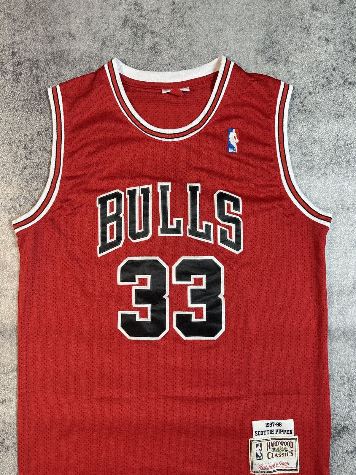 NBA Vintage Nike Chicago Bulls Pippen 33 NBA Basketball Jersey Size US XL / EU 56 / 4 - 2 Thumbnail