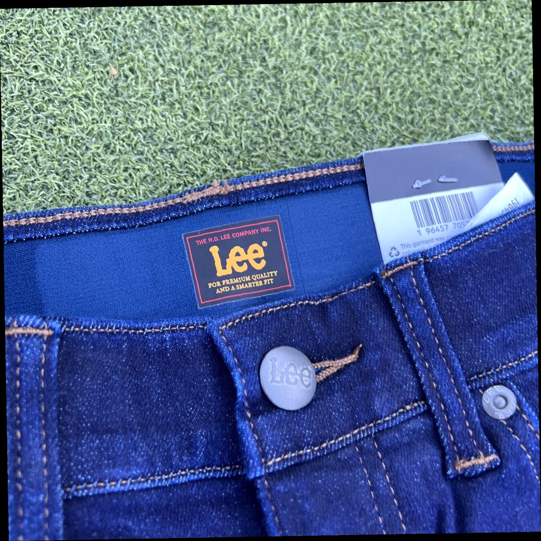 Lee New LEE Womens Straight Jeans Size 6 Medium Wash Cotton Poly Blend Stretch Size 28" / US 6 / IT 42 - 3 Thumbnail