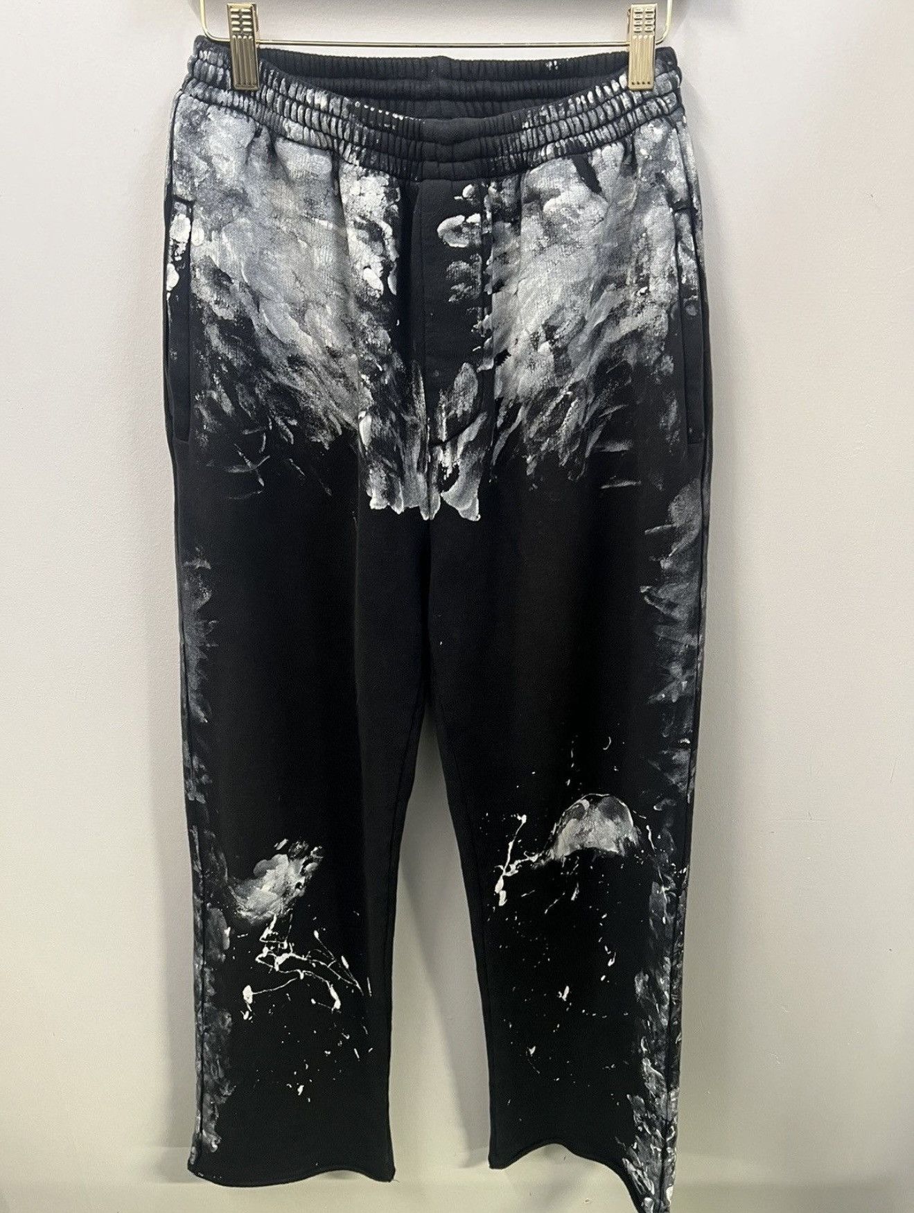 Balenciaga Balenciaga Painted Sweatpants Size US 30 / EU 46 - 1 Thumbnail