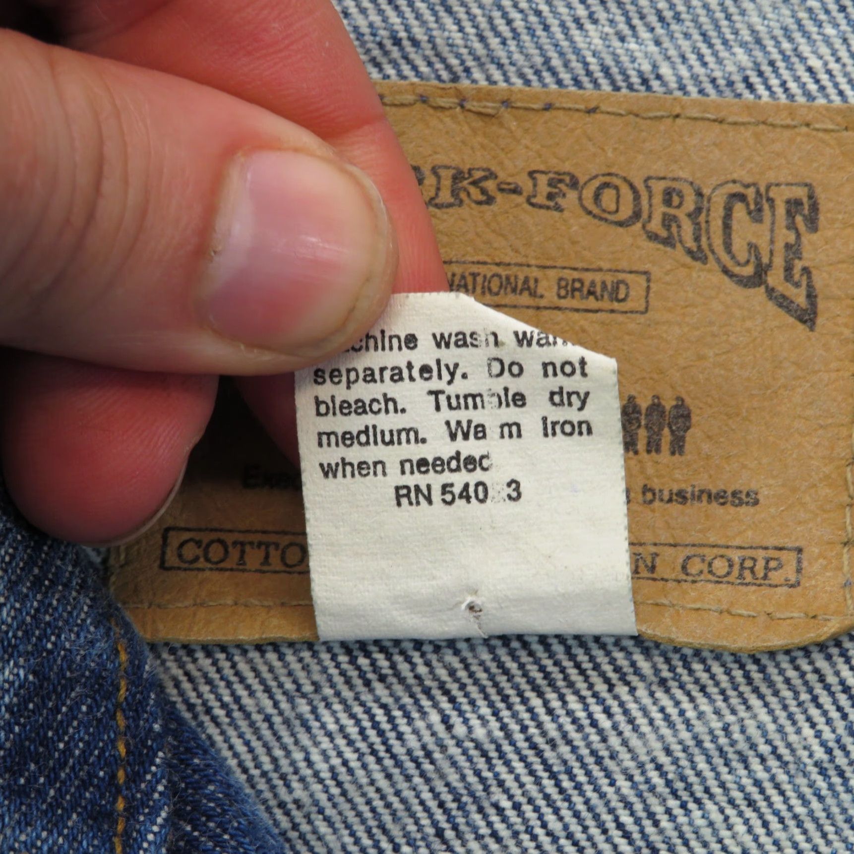 Gap VTG Gap Jacket Mens Small Denim Type 3 Distressed Trucker Fades Coat USA Blue 80s 90s Biker Workwear Shirt Mens Short Coat (adjusted within rules) Size US S / EU 44-46 / 1 - 5 Thumbnail