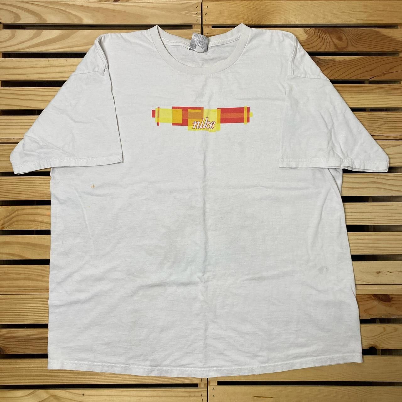 Nike Vintage Nike Box Logo White Tee Size XL Size US XL / EU 56 / 4 - 1 Thumbnail
