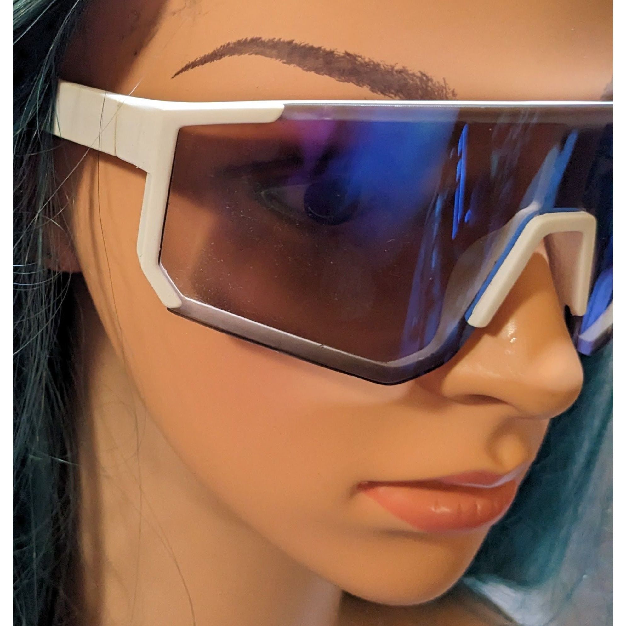 Foster Grant Foster Grant Sporty White Shield Glasses With Body Glove Cas Size ONE SIZE - 8 Thumbnail