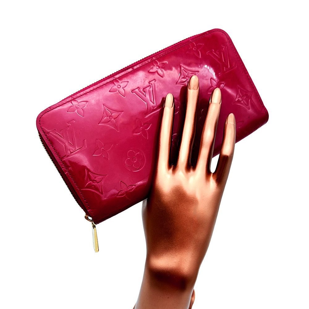Louis Vuitton Louis Vuitton Patent Leather Wallet Rose-Red Size ONE SIZE - 2 Thumbnail
