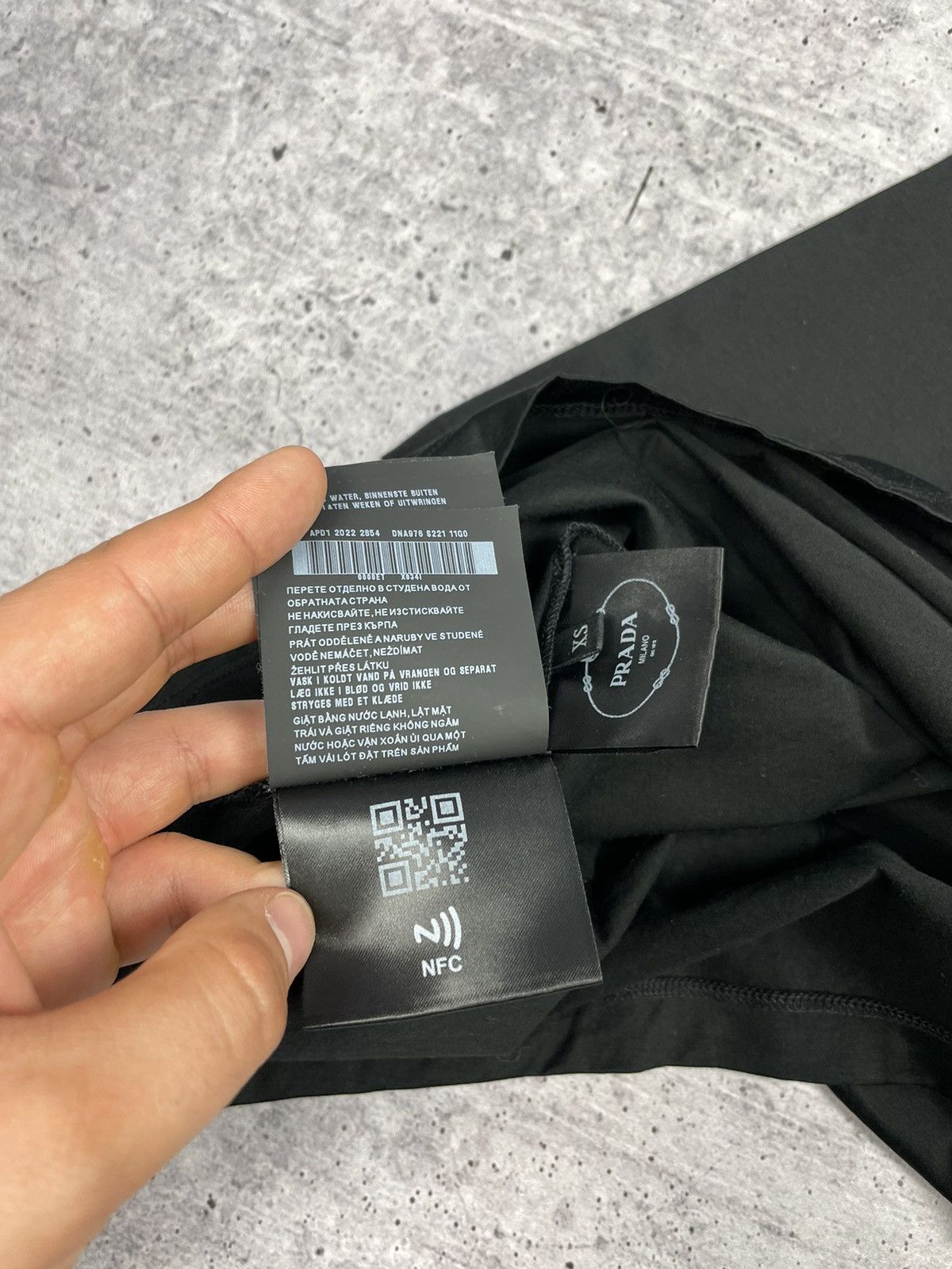 Prada Vintage Prada Milano Black Classic Luxury Rare T- Shirt Tee Size XS / US 0-2 / IT 36-38 - 15 Thumbnail