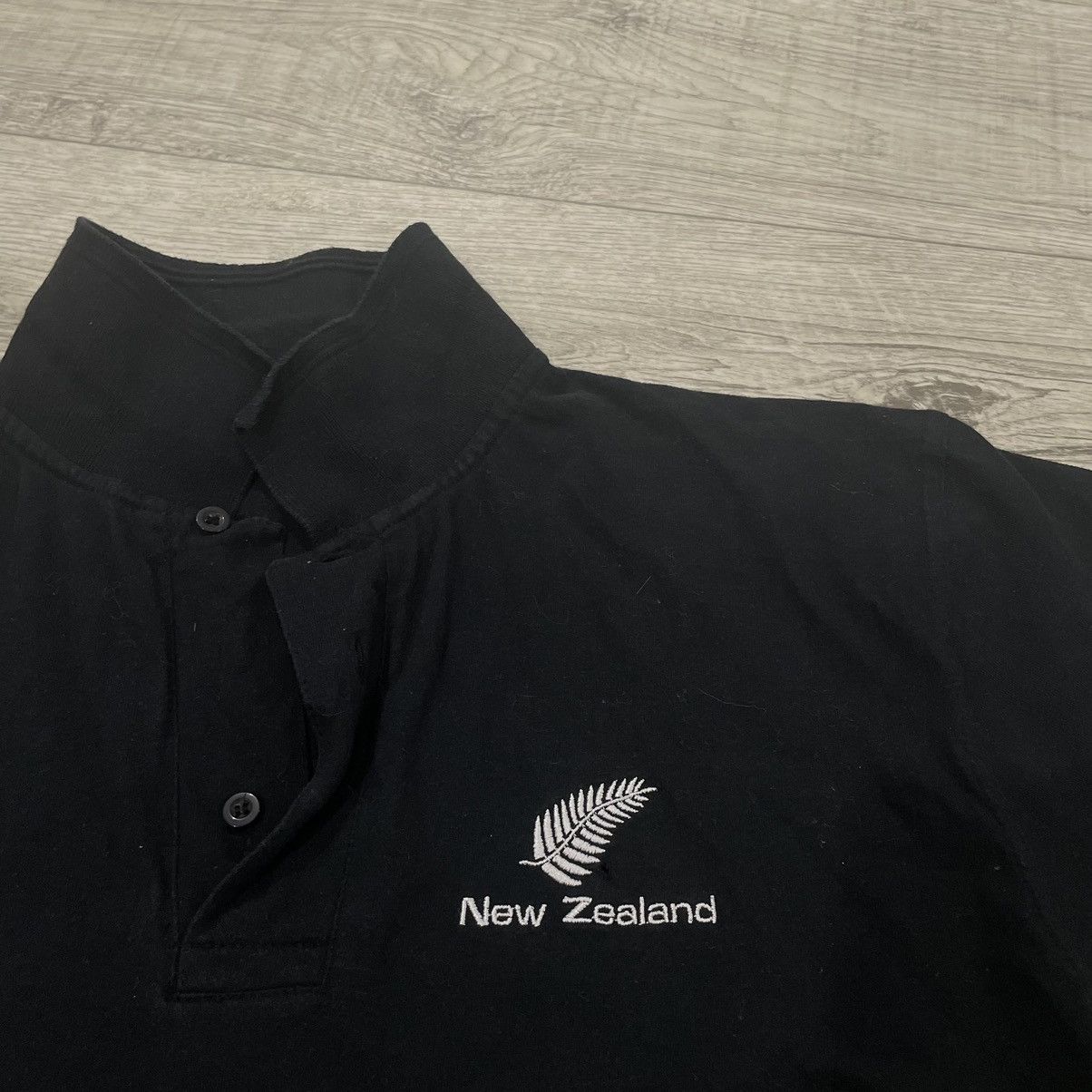 Canterbury of New Zealand × Vintage New Zealand rugby 90s black jersey shirt TEE POLO australia Size US S / EU 44-46 / 1 - 2 Thumbnail
