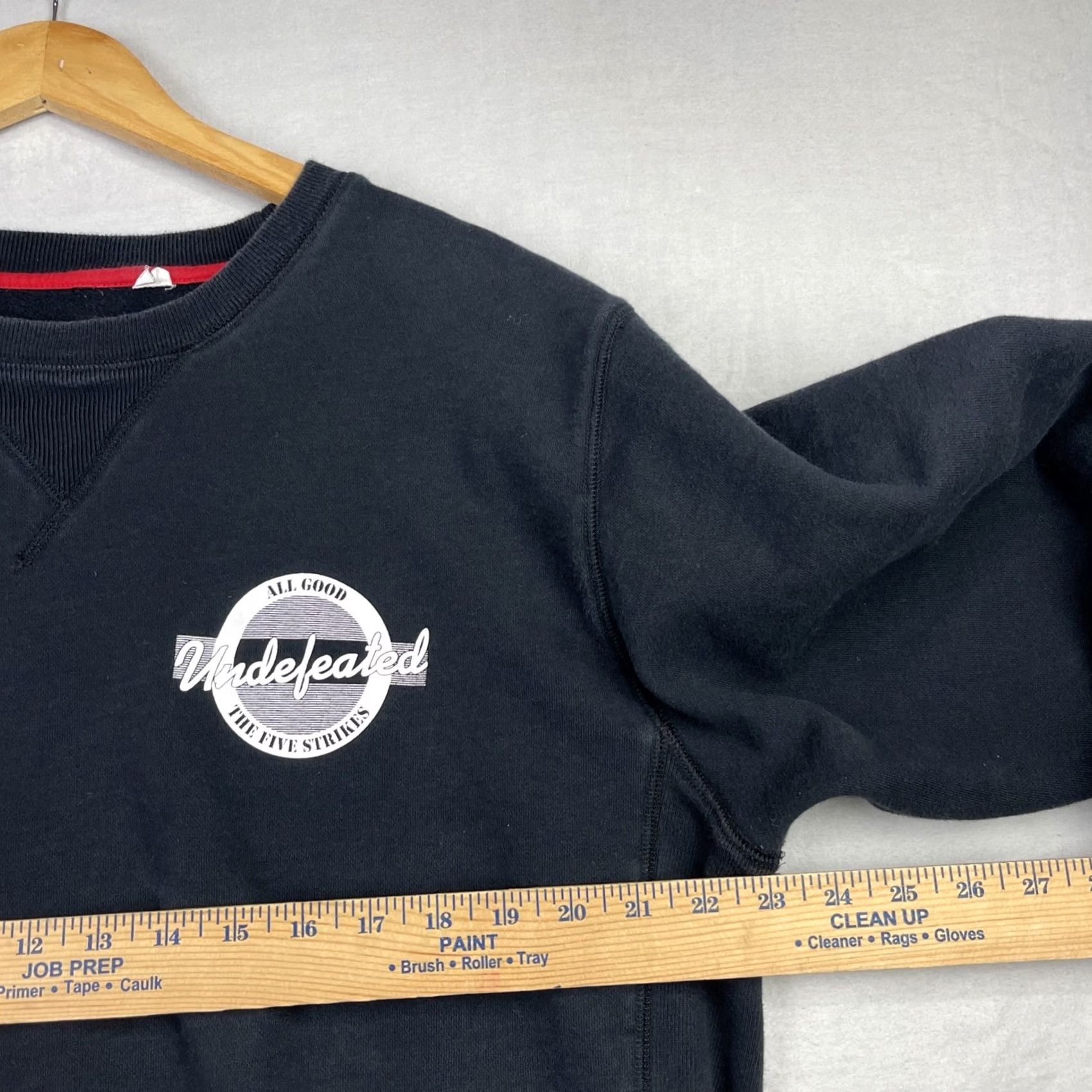 Undefeated Undefeated Sweatshirt Mens XL Black Crew Neck Pullover Logo Graphic Print All Seasons Sportswear Vintage Retro Mens Size US XL / EU 56 / 4 - 7 Thumbnail