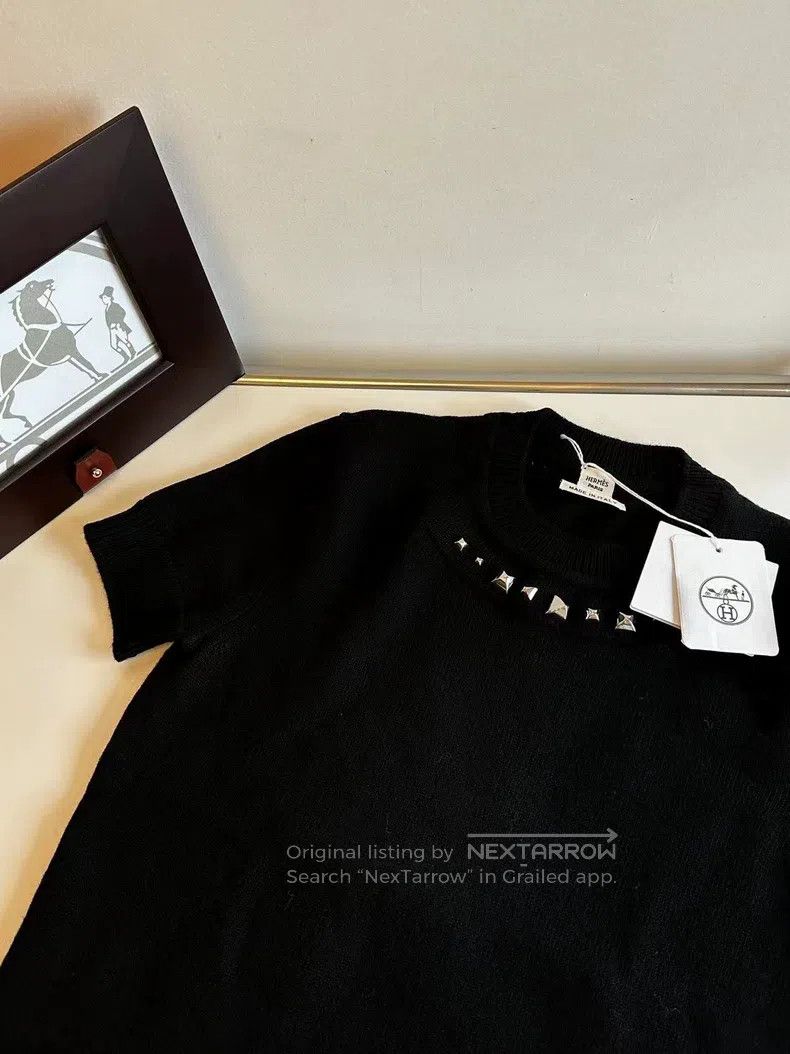 Hermes Hermes Ladies' top 001 black short-sleeve knit sweater, ca Size XS / US 0-2 / IT 36-38 - 2 Thumbnail