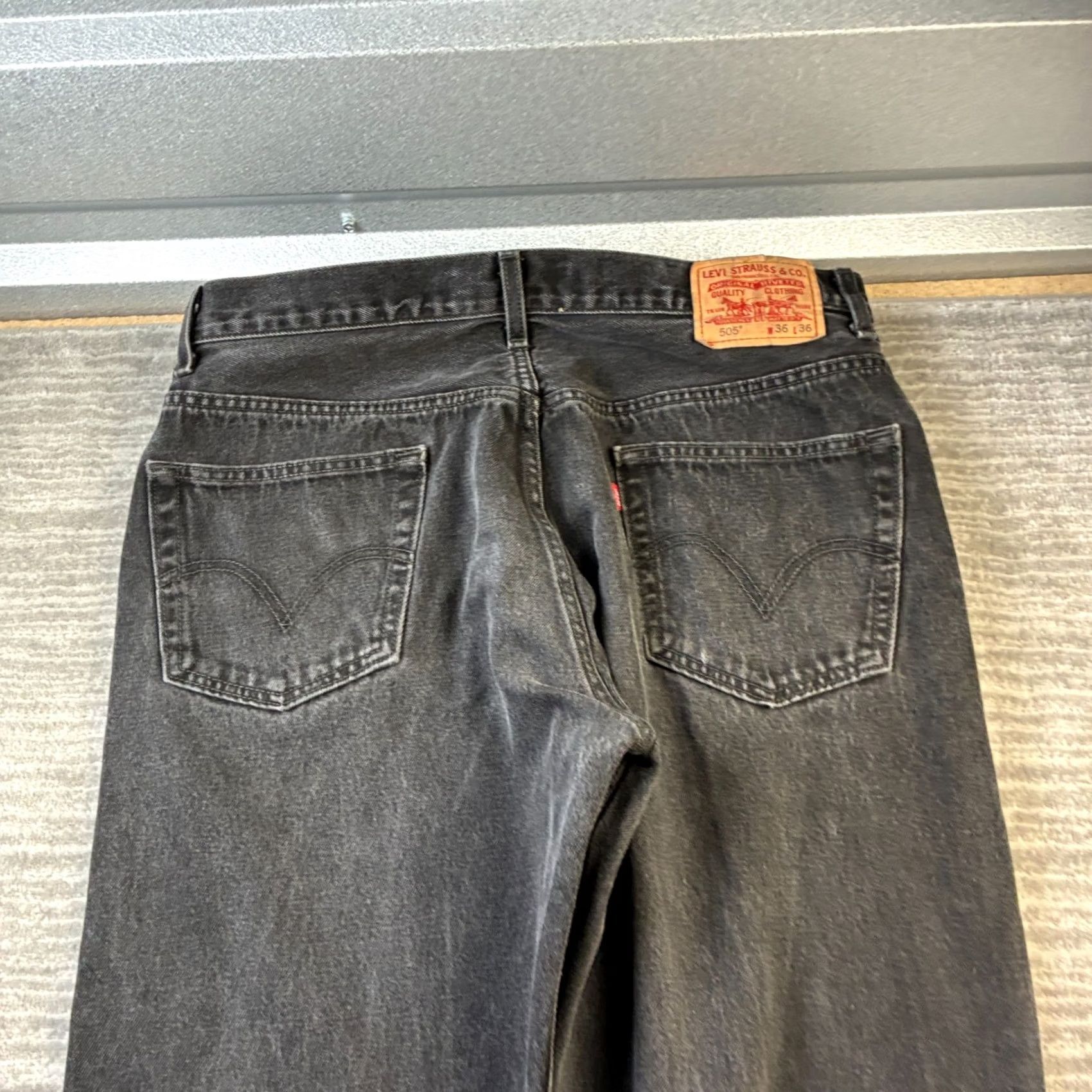 Levi's Levi's 505 Jeans Mens Straight Denim Pants 36x36 Black Casual Work Wear 5-Pocket Belt Loops Button Zip Regular Fit Medium Wash Solid Cotton Size US 36 / EU 52 - 5 Thumbnail