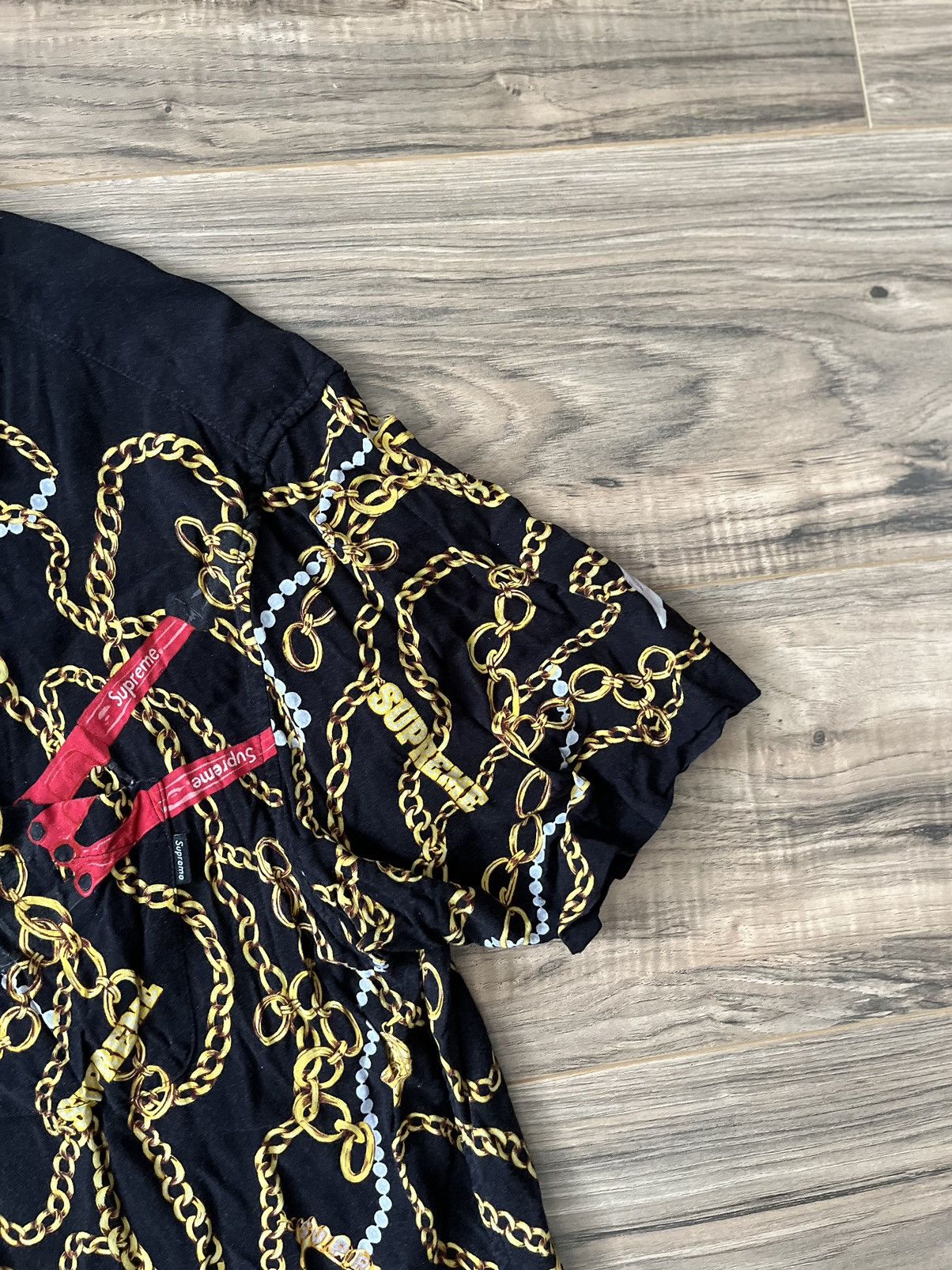 Supreme Supreme Chains Rayon S/S Shirt Size US M / EU 48-50 / 2 - 4 Thumbnail