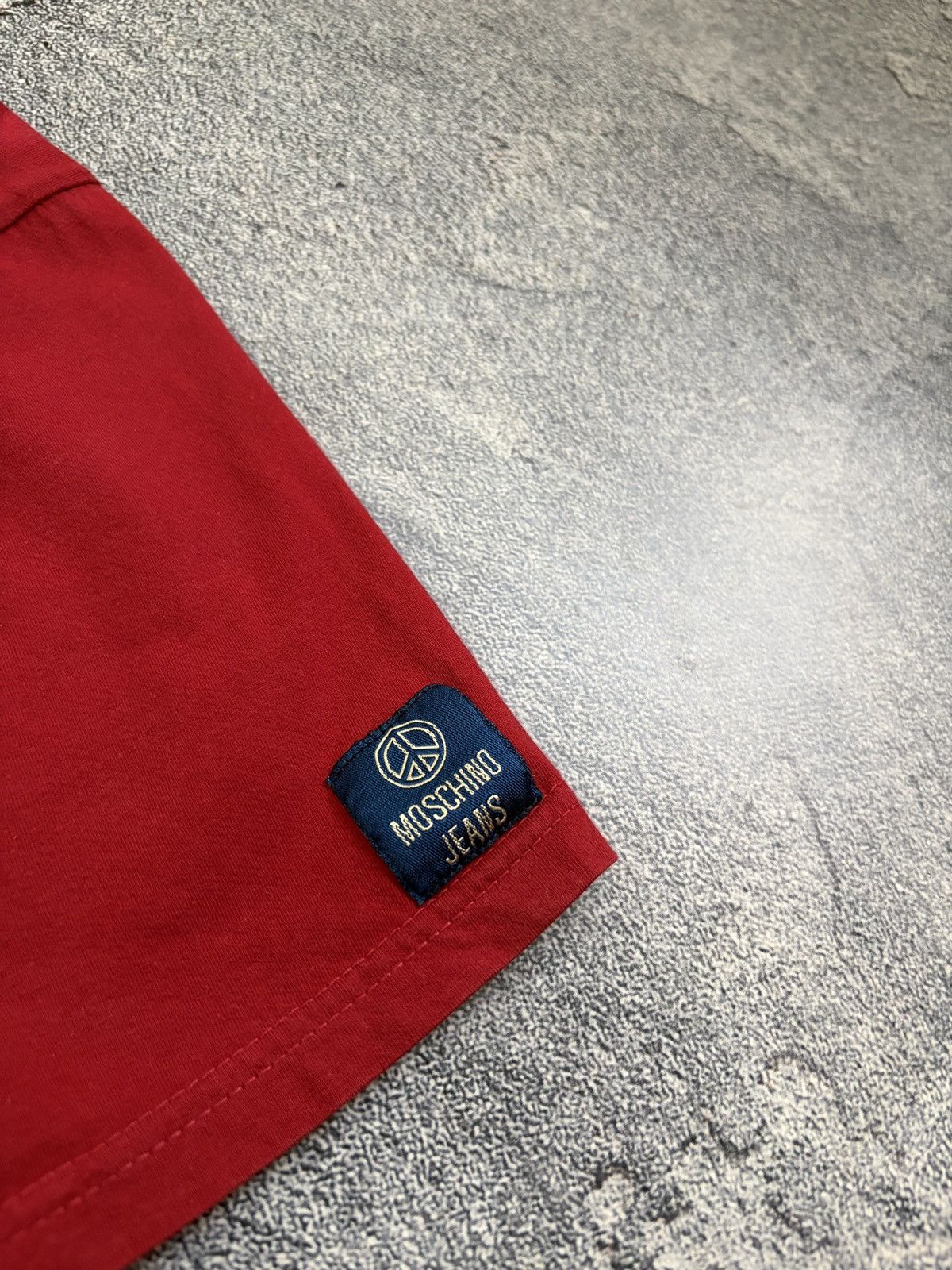Moschino Vintage Moschino Jeans Red Cheap and Chic Peace T-Shirt Y2K Size US M / EU 48-50 / 2 - 4 Thumbnail