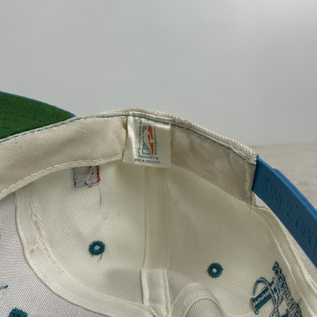 Logo Athletic × NBA × Vintage Vintage 90s Shark Tooth Charlotte Hornets Gen 1 Hat Size ONE SIZE - 7 Thumbnail