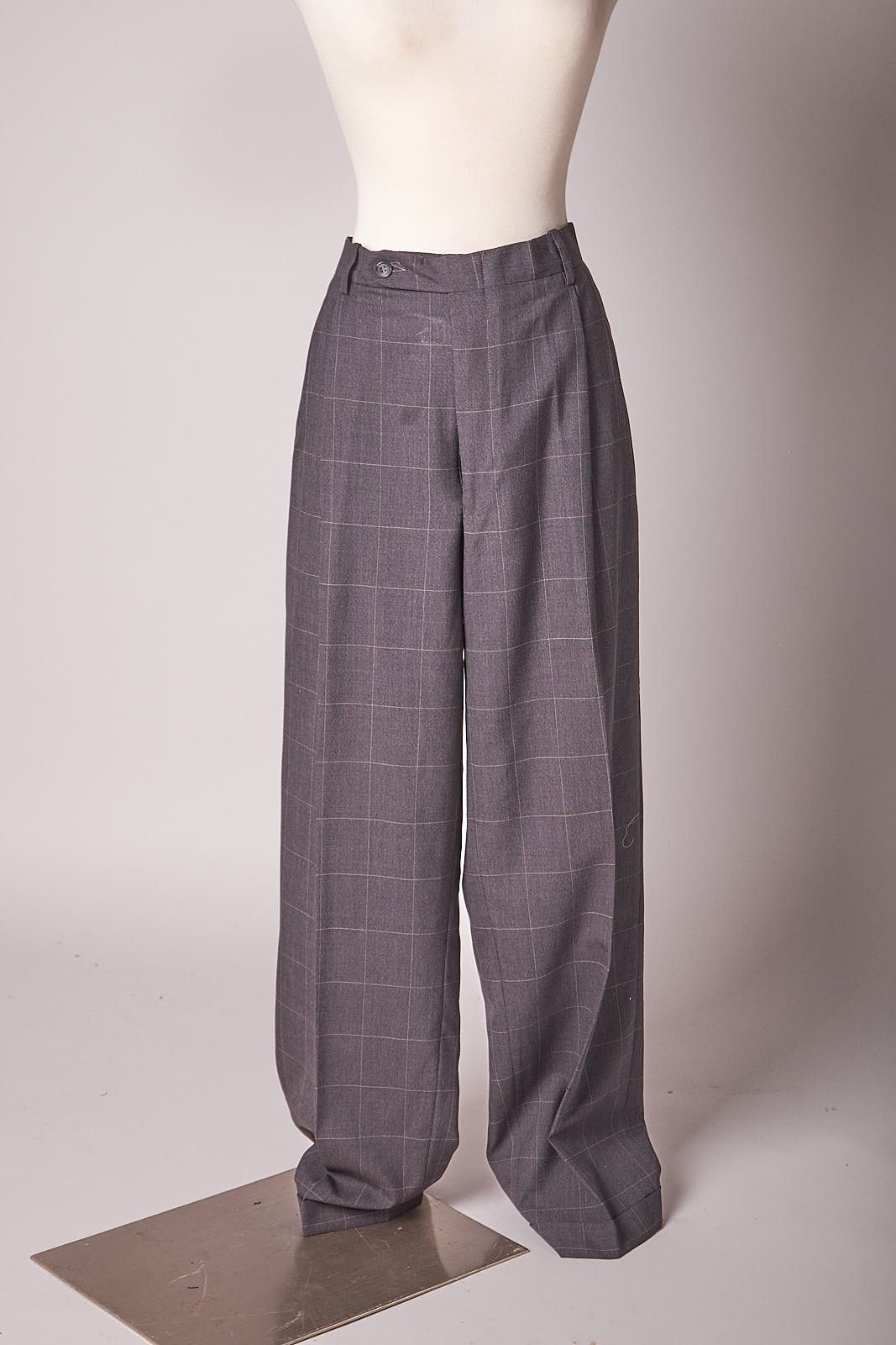 Tom James 198os Dark Gray Check 2 Piece Wool Suit Size 42R - 7 Thumbnail