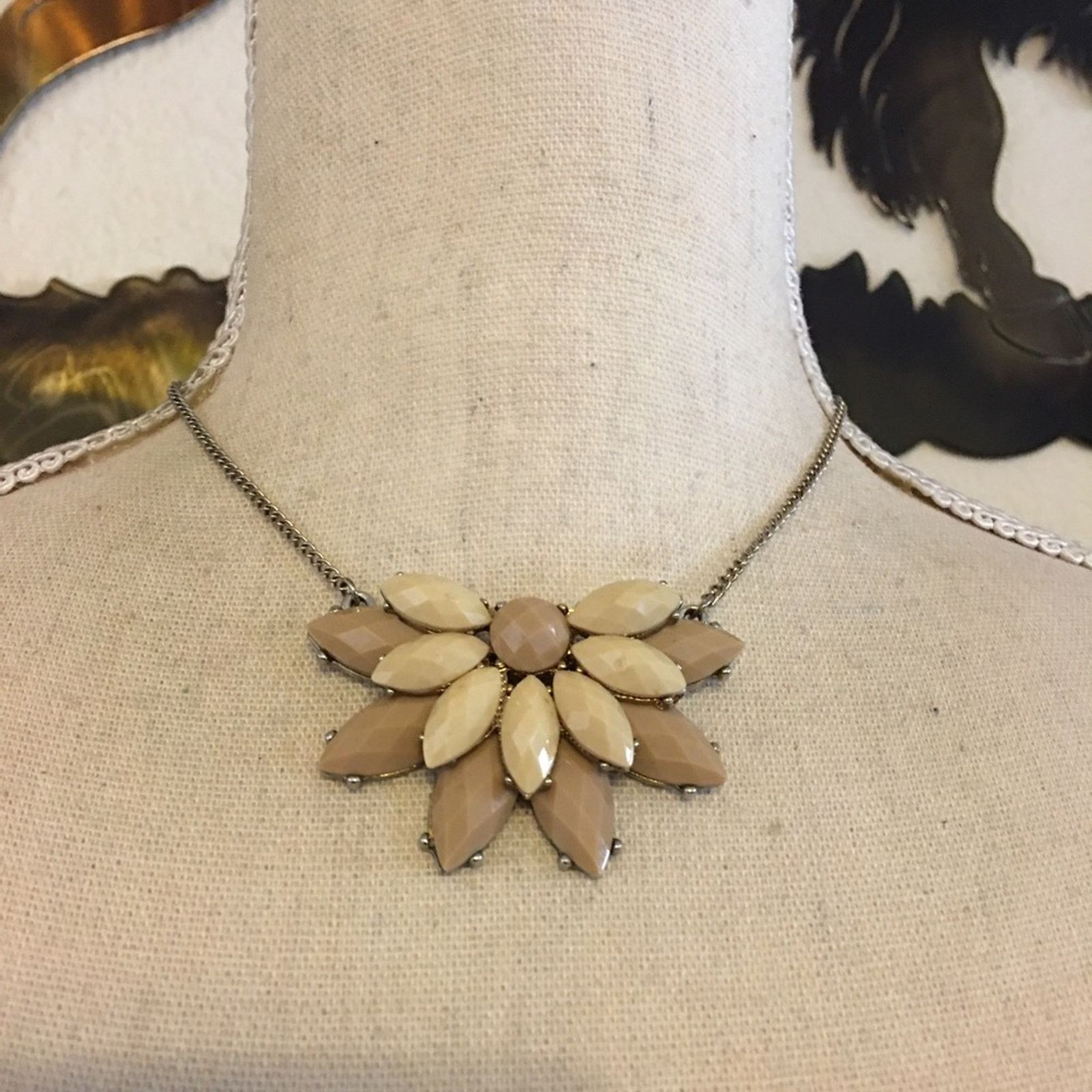 Vintage Vintage faceted glass cluster necklace Size ONE SIZE - 1 Thumbnail