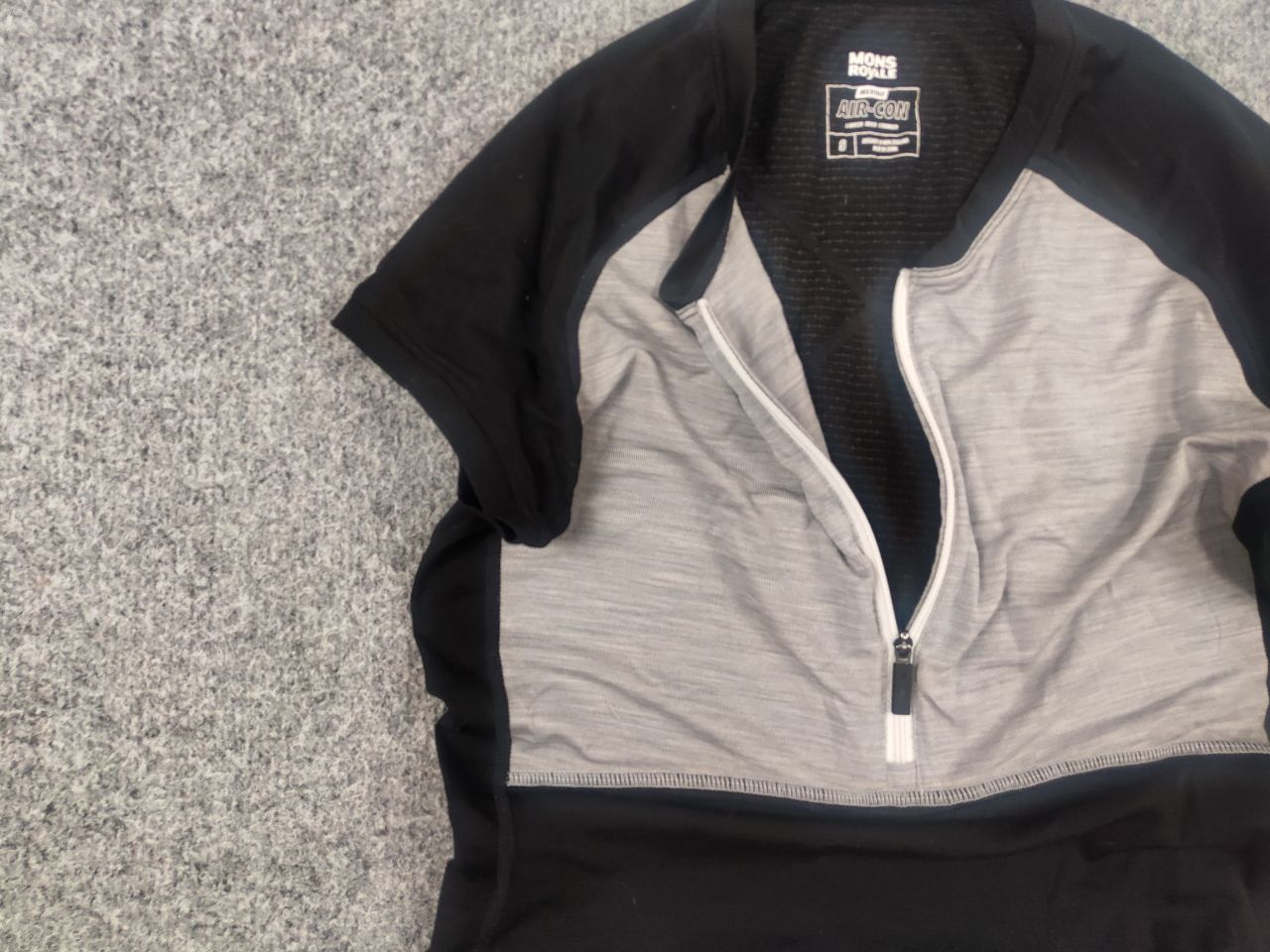 Icebreaker Mons Royale merino Wool air con thermal T-shirt short zip Size US S / EU 44-46 / 1 - 5 Thumbnail